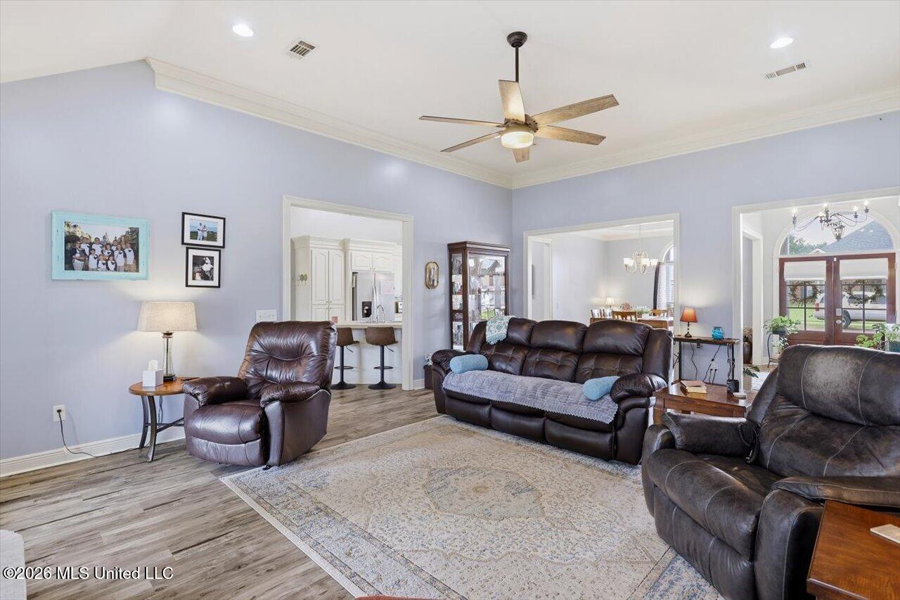 241 Copper Ridge Way Property Photo 7