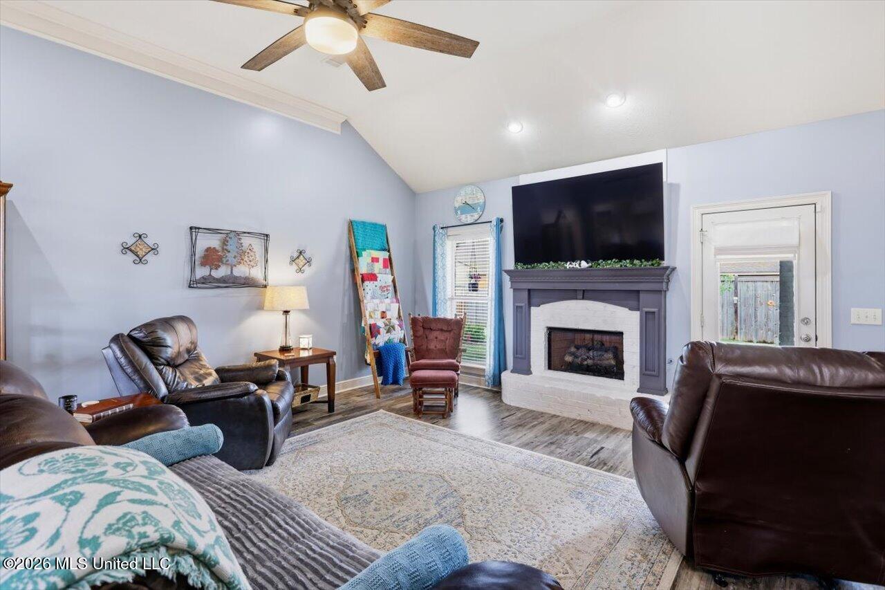 241 Copper Ridge Way Property Photo 8