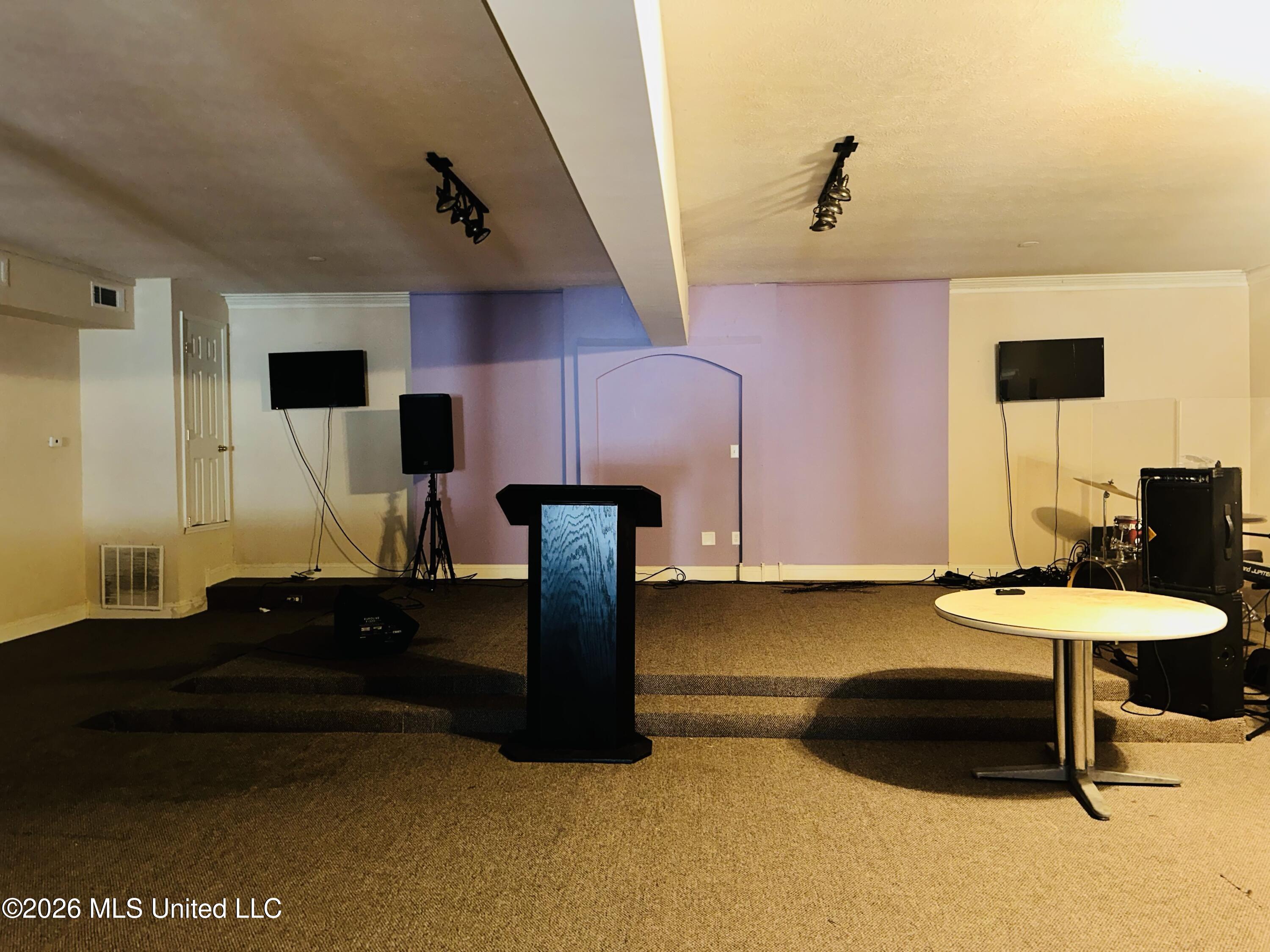 1201 Ingalls Avenue Property Photo 7
