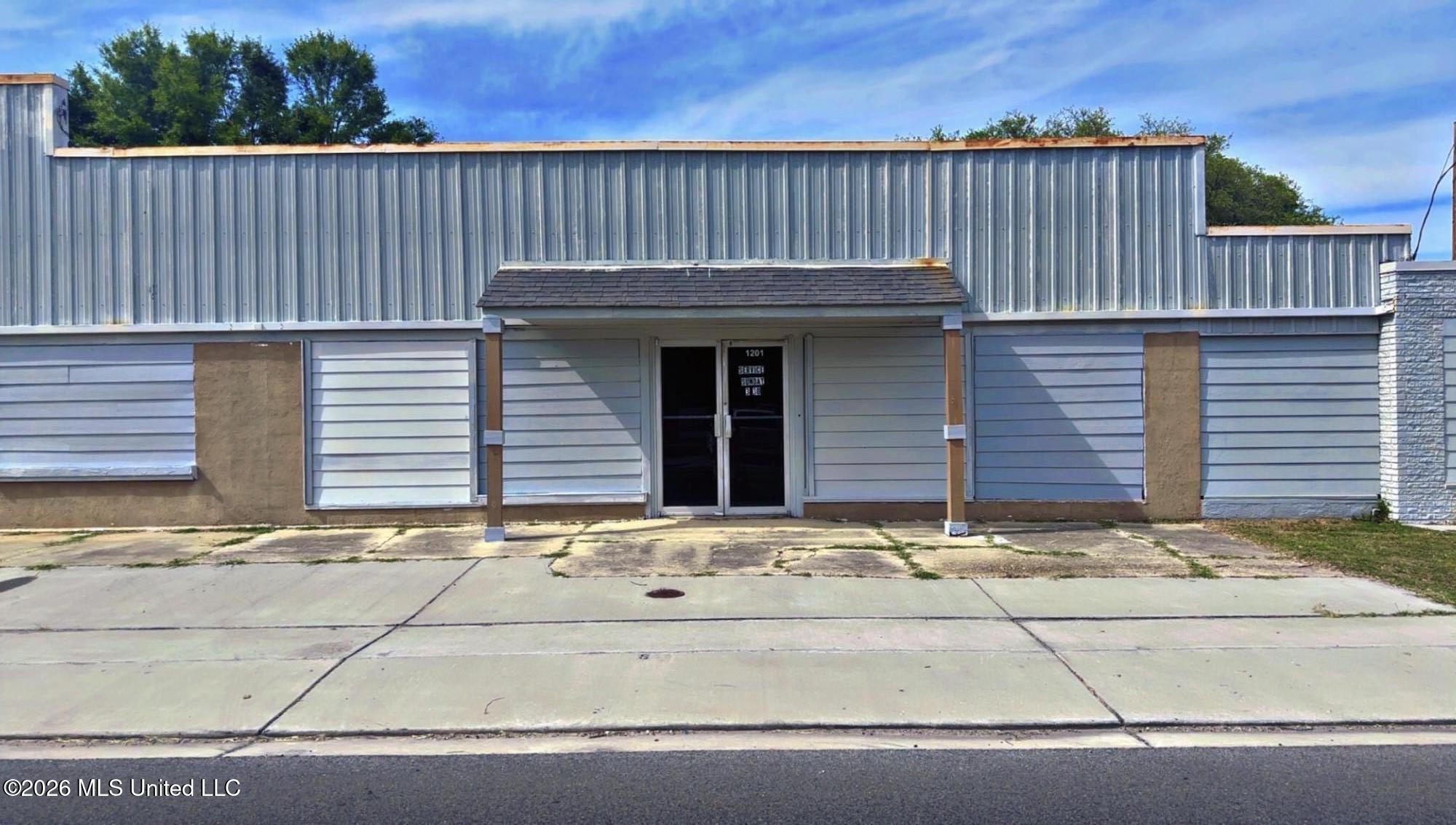 1201 Ingalls Avenue Property Photo 15