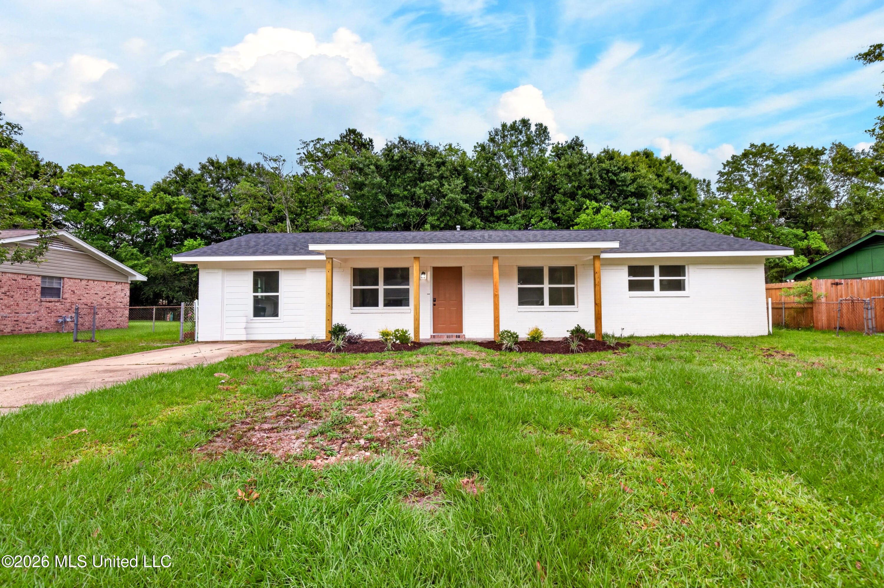 116 Imilda Drive Property Photo 1