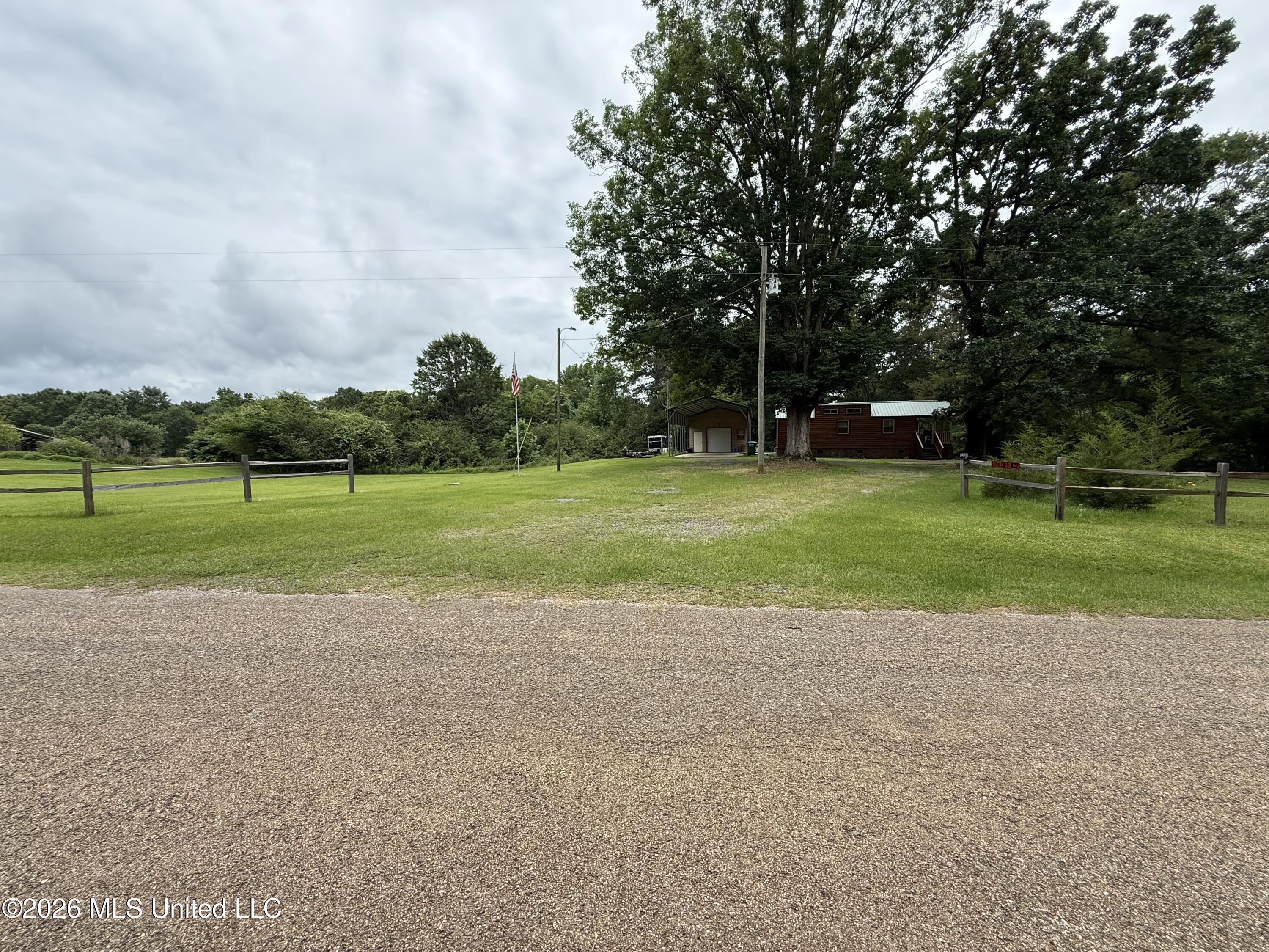 1687 Thaggard Road Property Photo 3