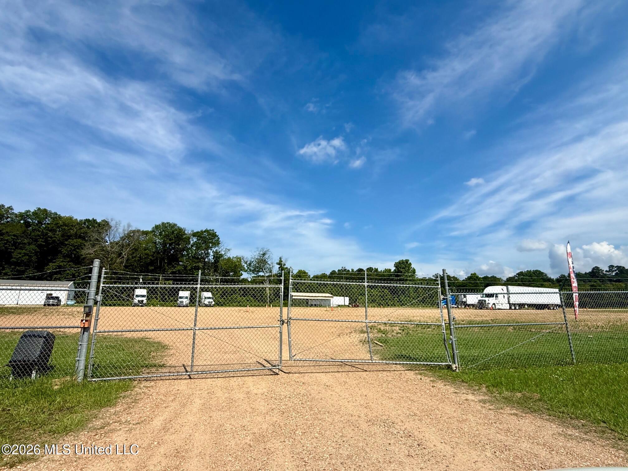 3906 I-55 South Frontage Road Property Photo 3
