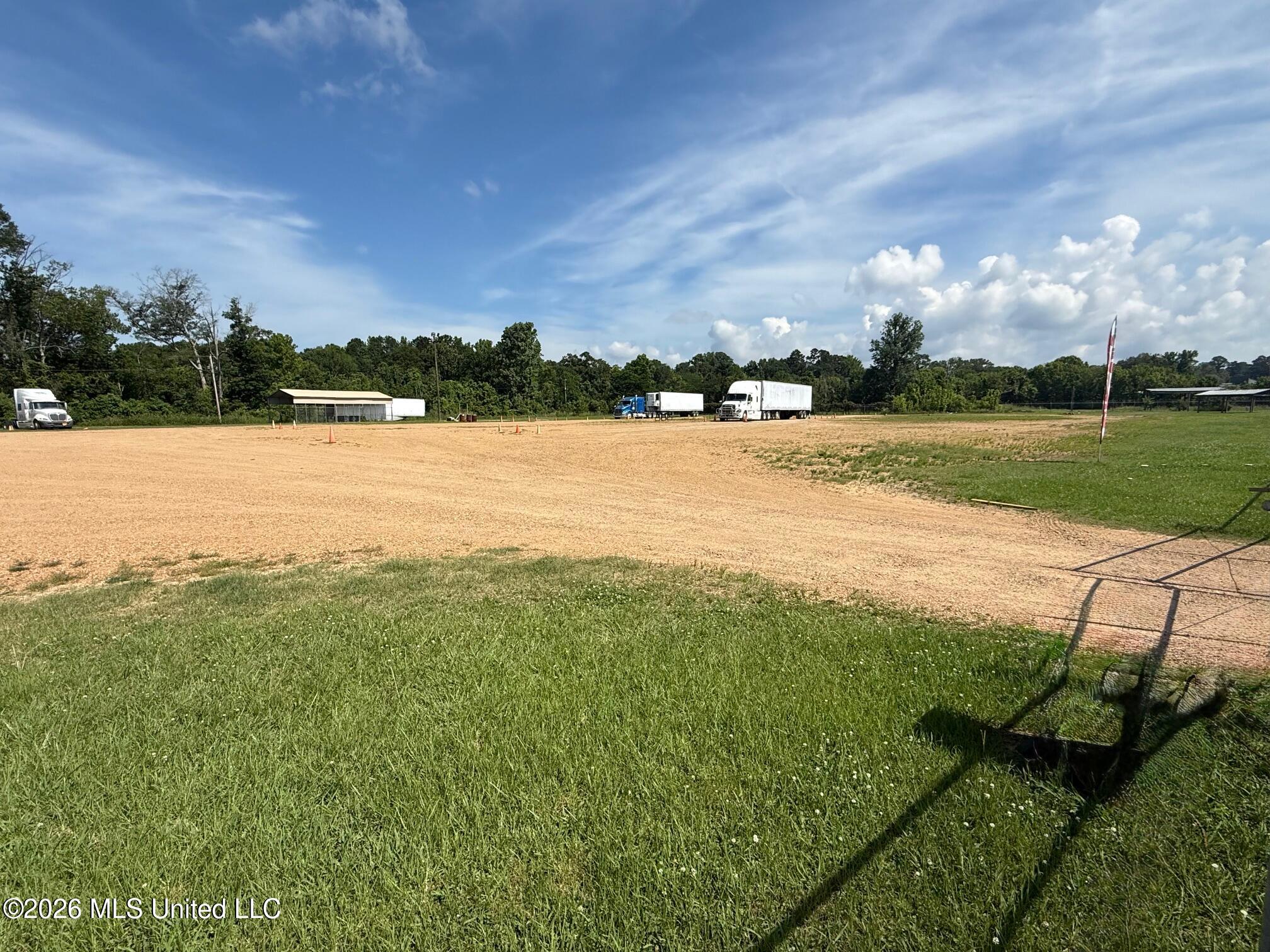 3906 I-55 South Frontage Road Property Photo 4