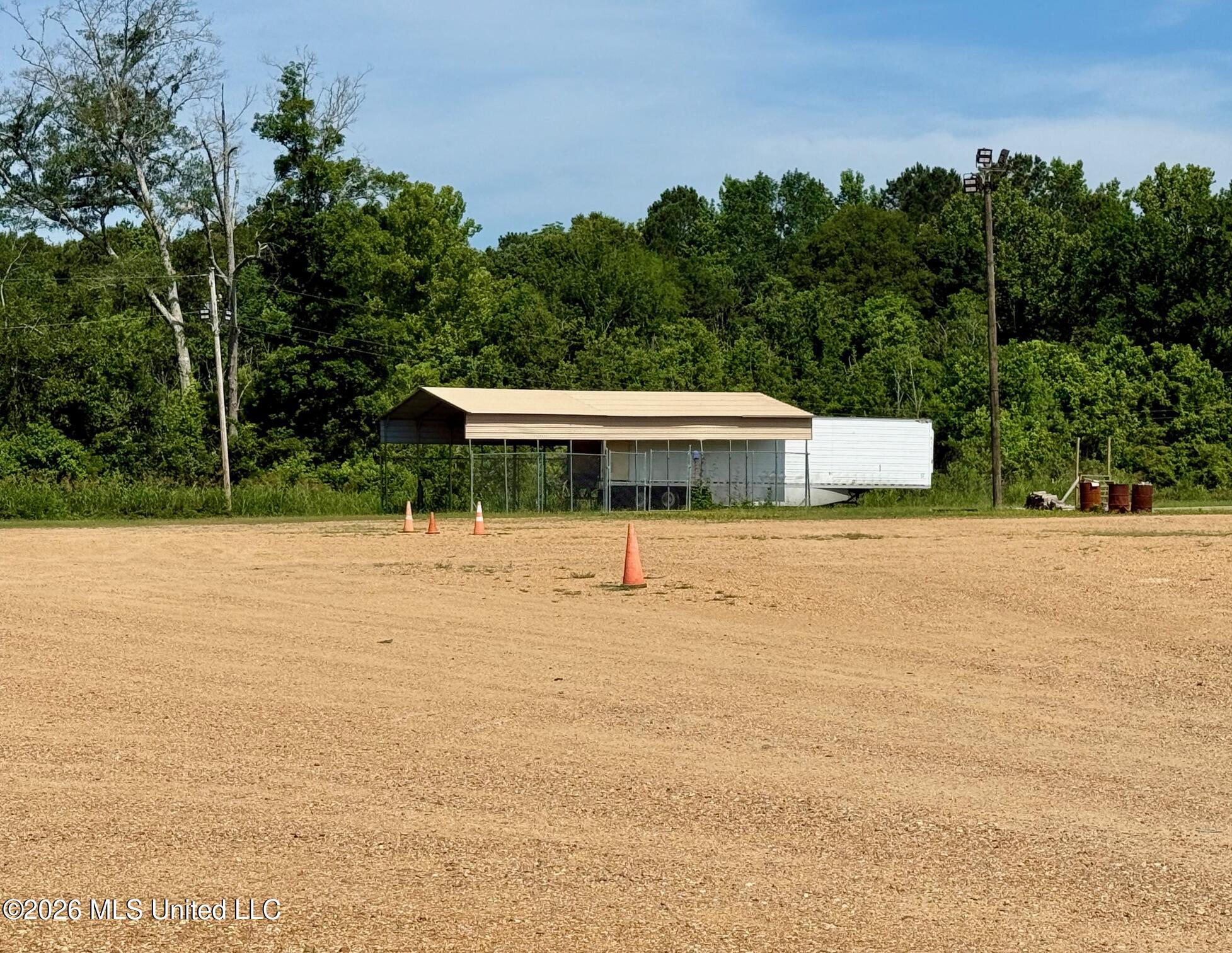 3906 I-55 South Frontage Road Property Photo 5