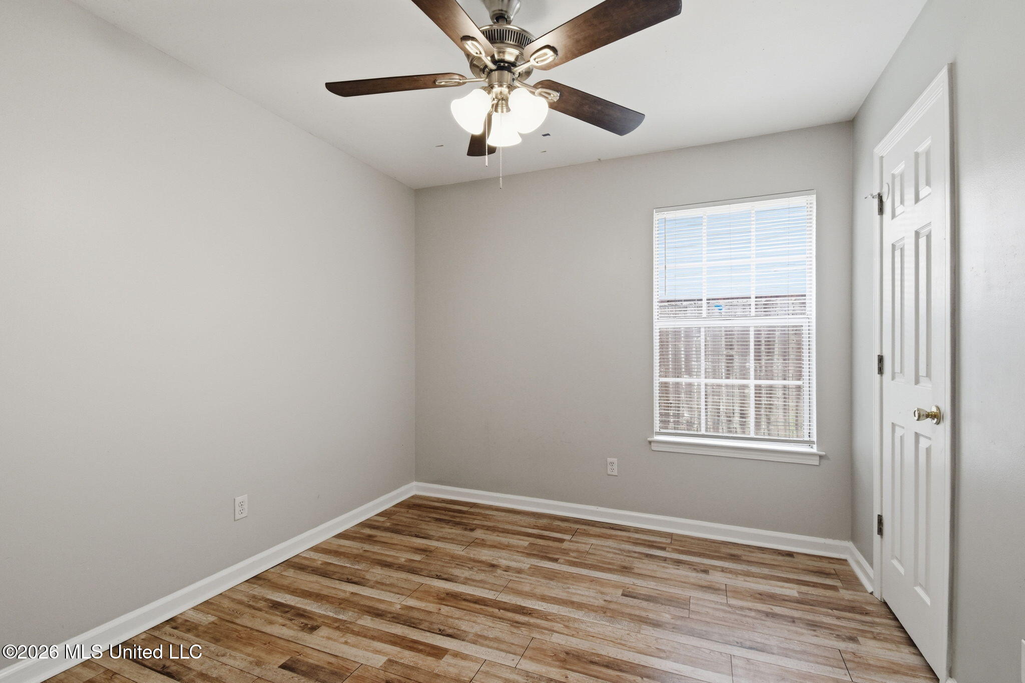 5870 Garden Walk Property Photo 11