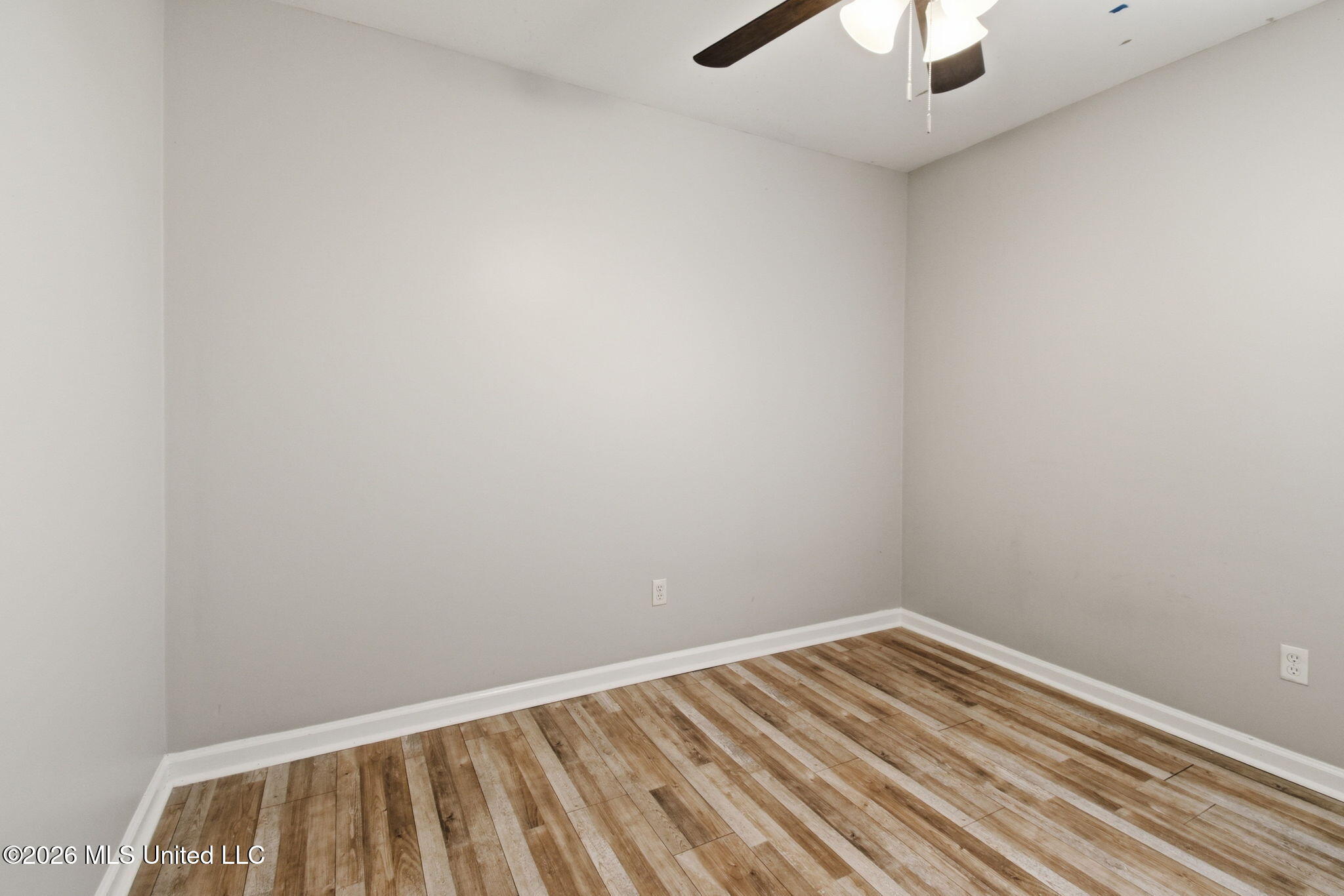 5870 Garden Walk Property Photo 12