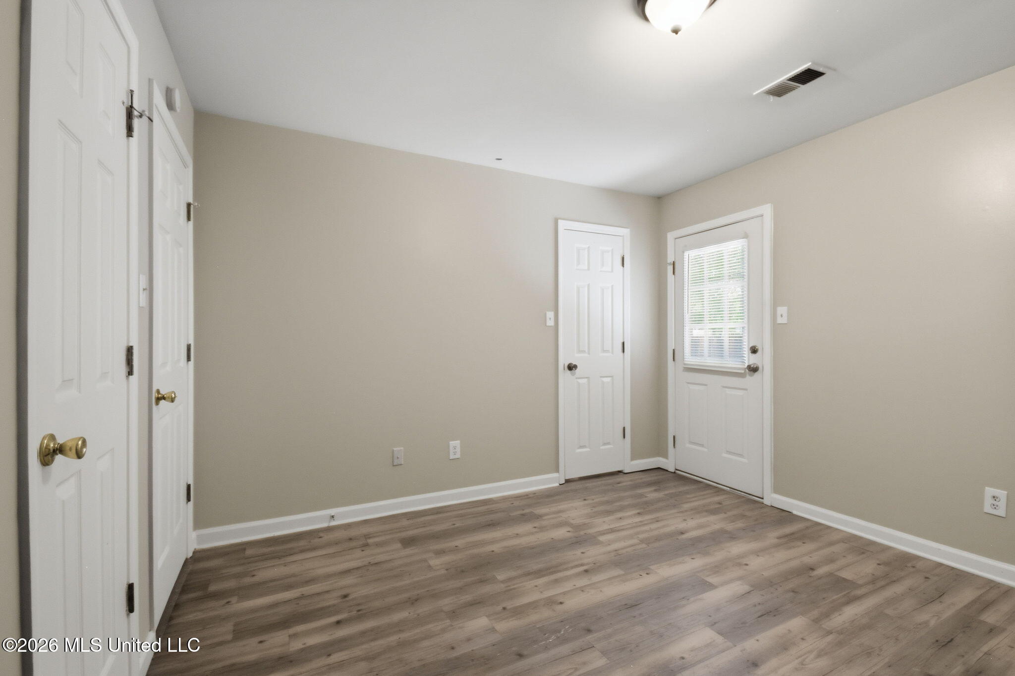 5870 Garden Walk Property Photo 17