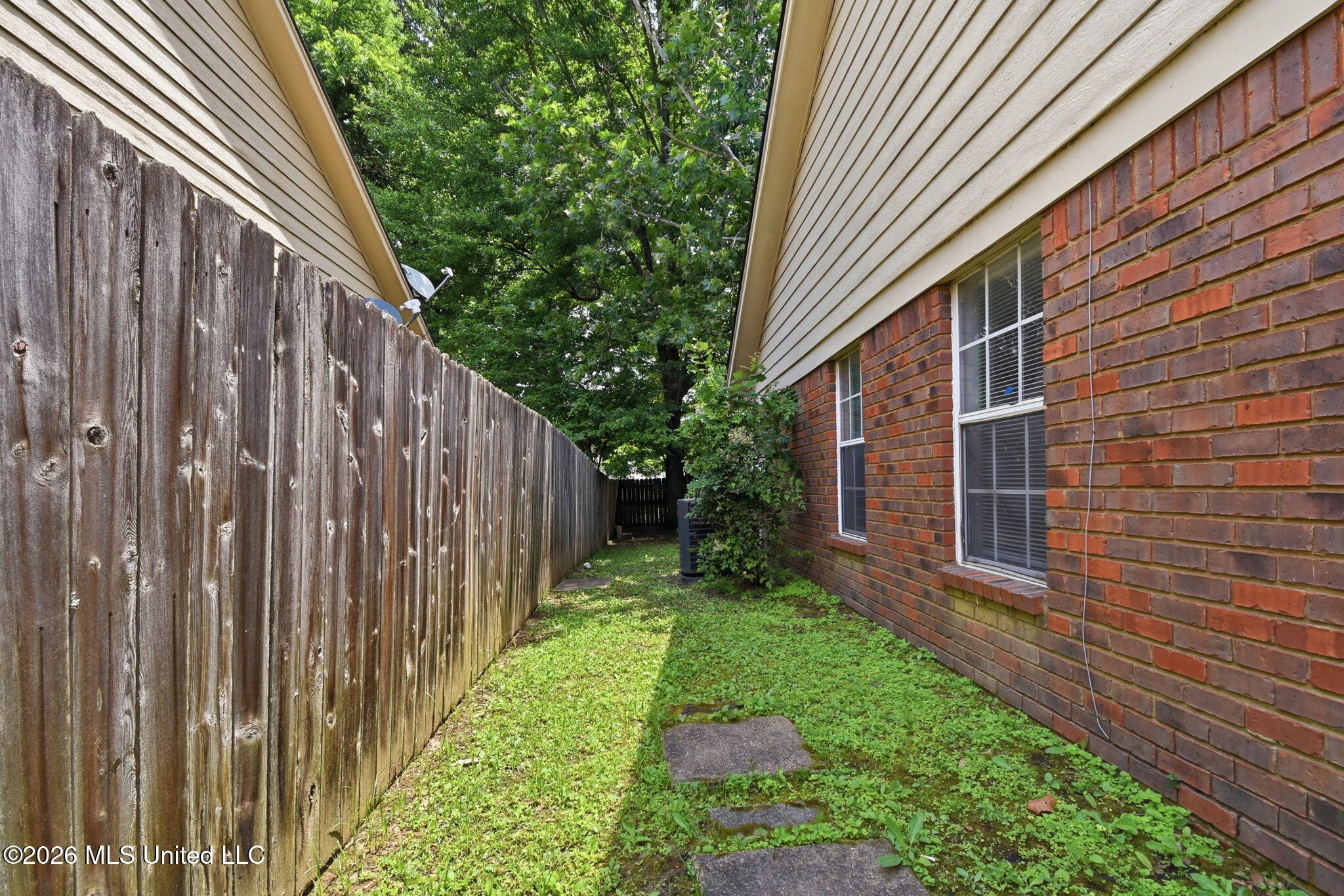 5870 Garden Walk Property Photo 27