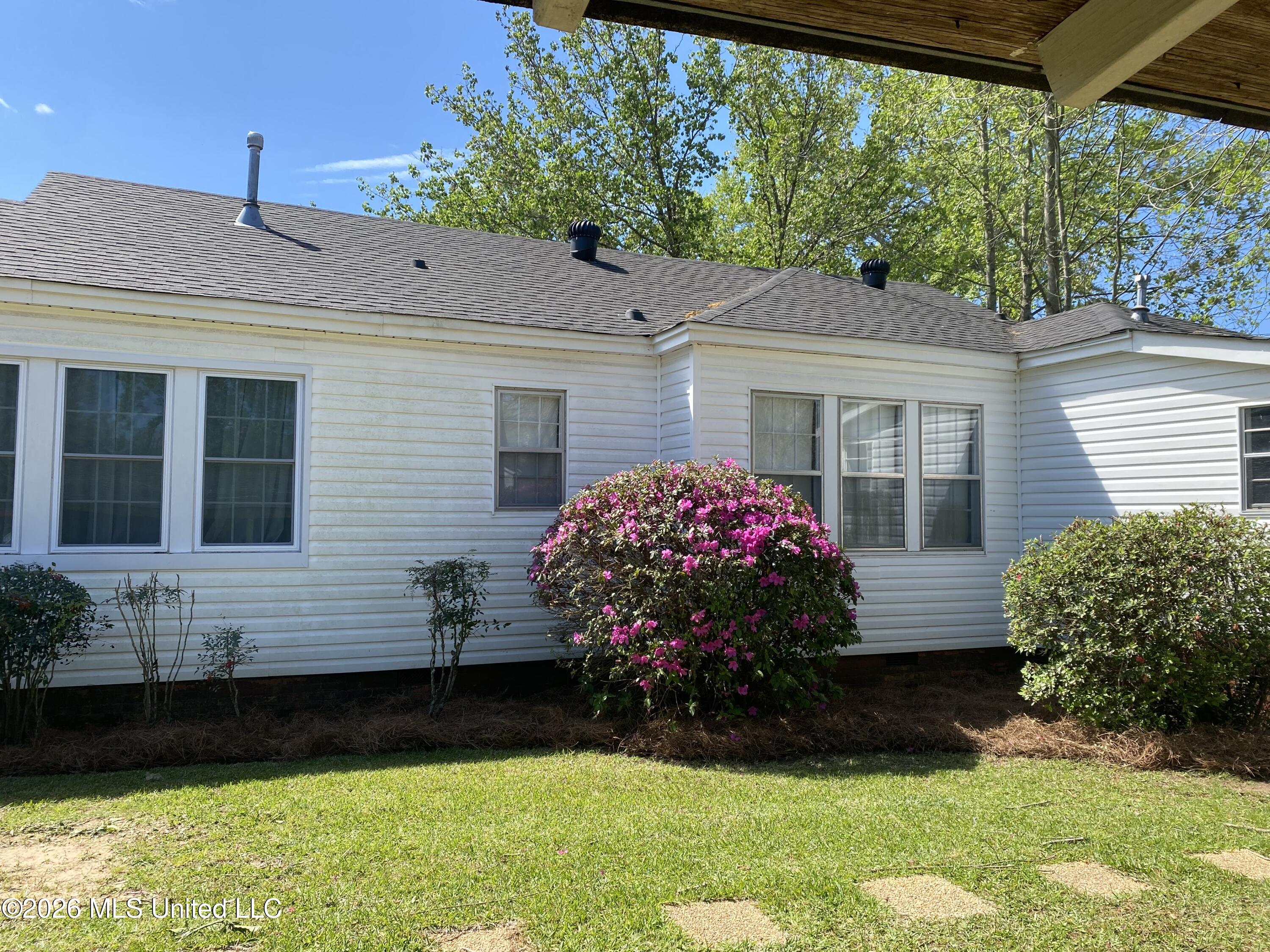 512 E Franklin Street Property Photo 5