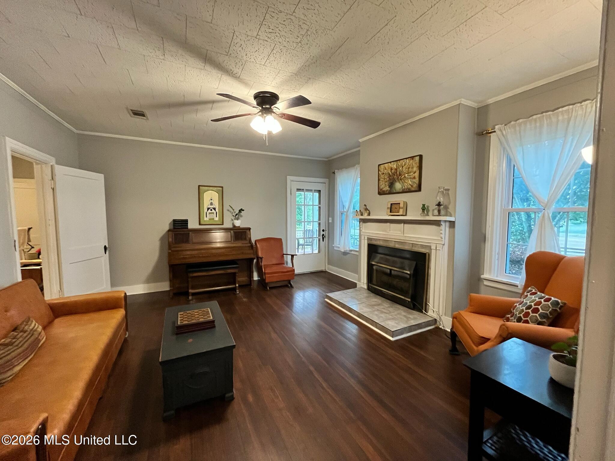 512 E Franklin Street Property Photo 9