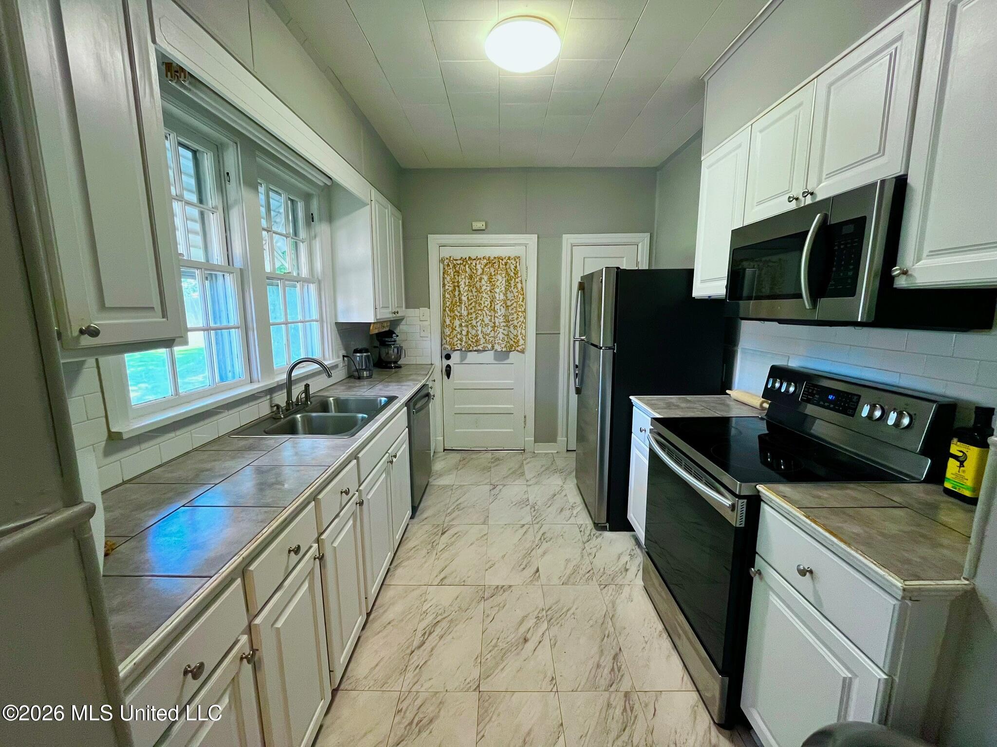 512 E Franklin Street Property Photo 14