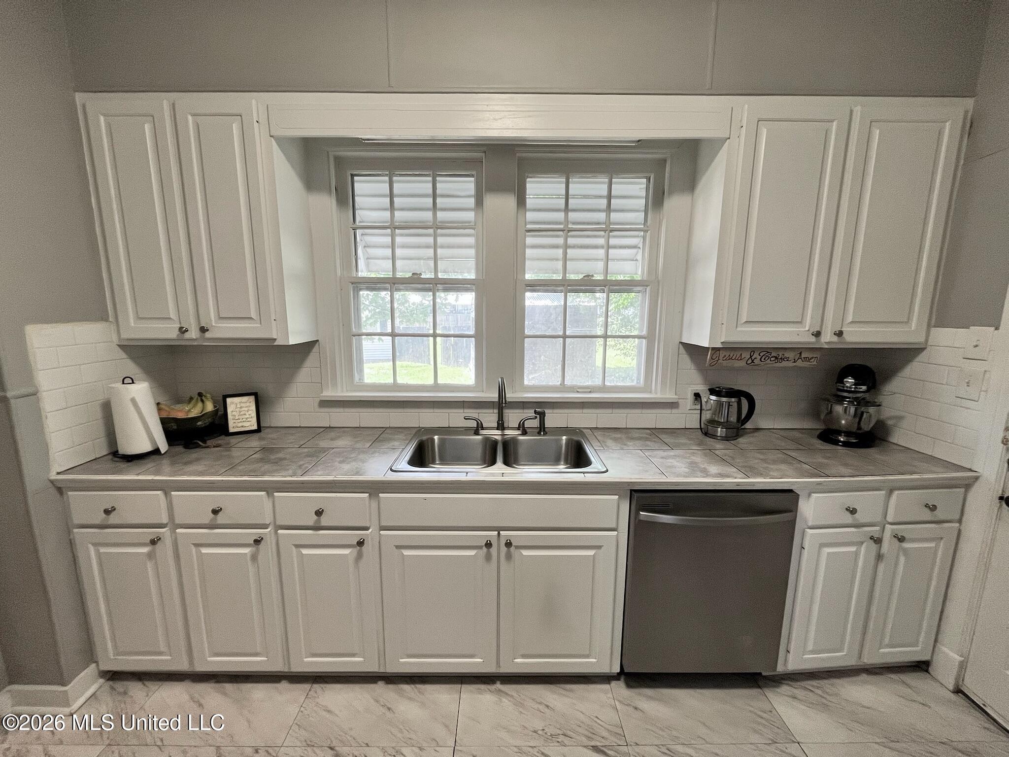 512 E Franklin Street Property Photo 15