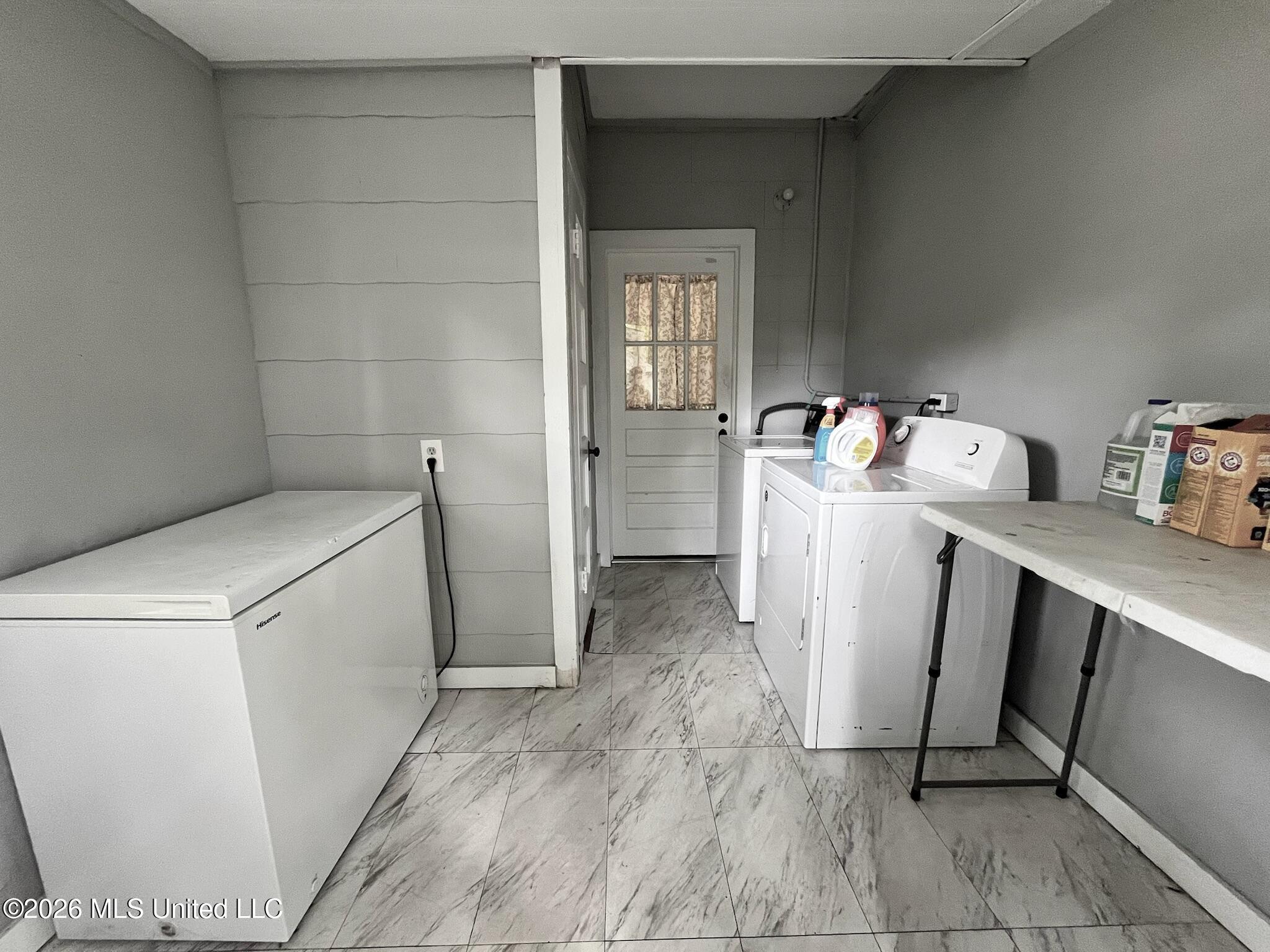 512 E Franklin Street Property Photo 18