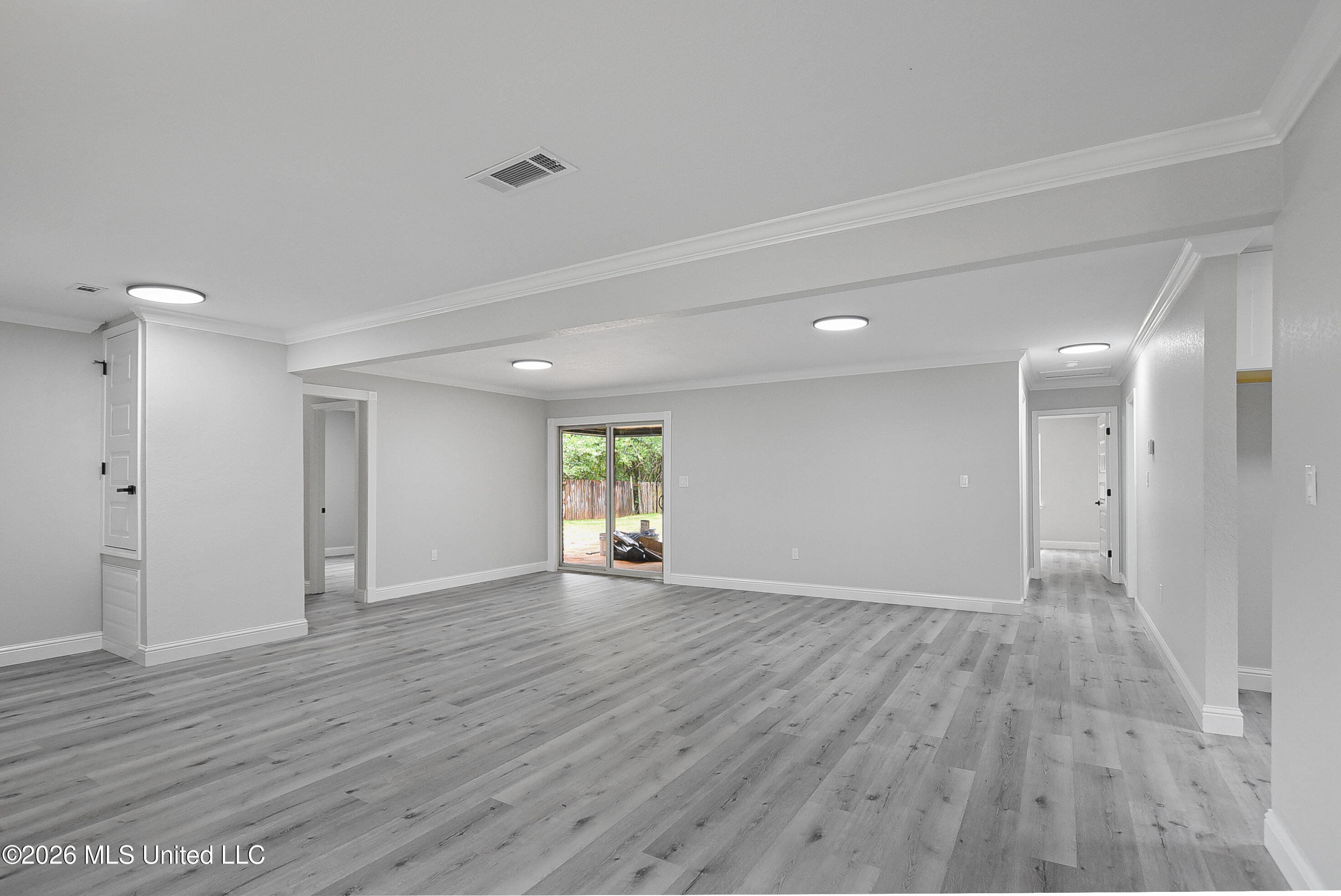 2104 Westgate Parkway Property Photo 5