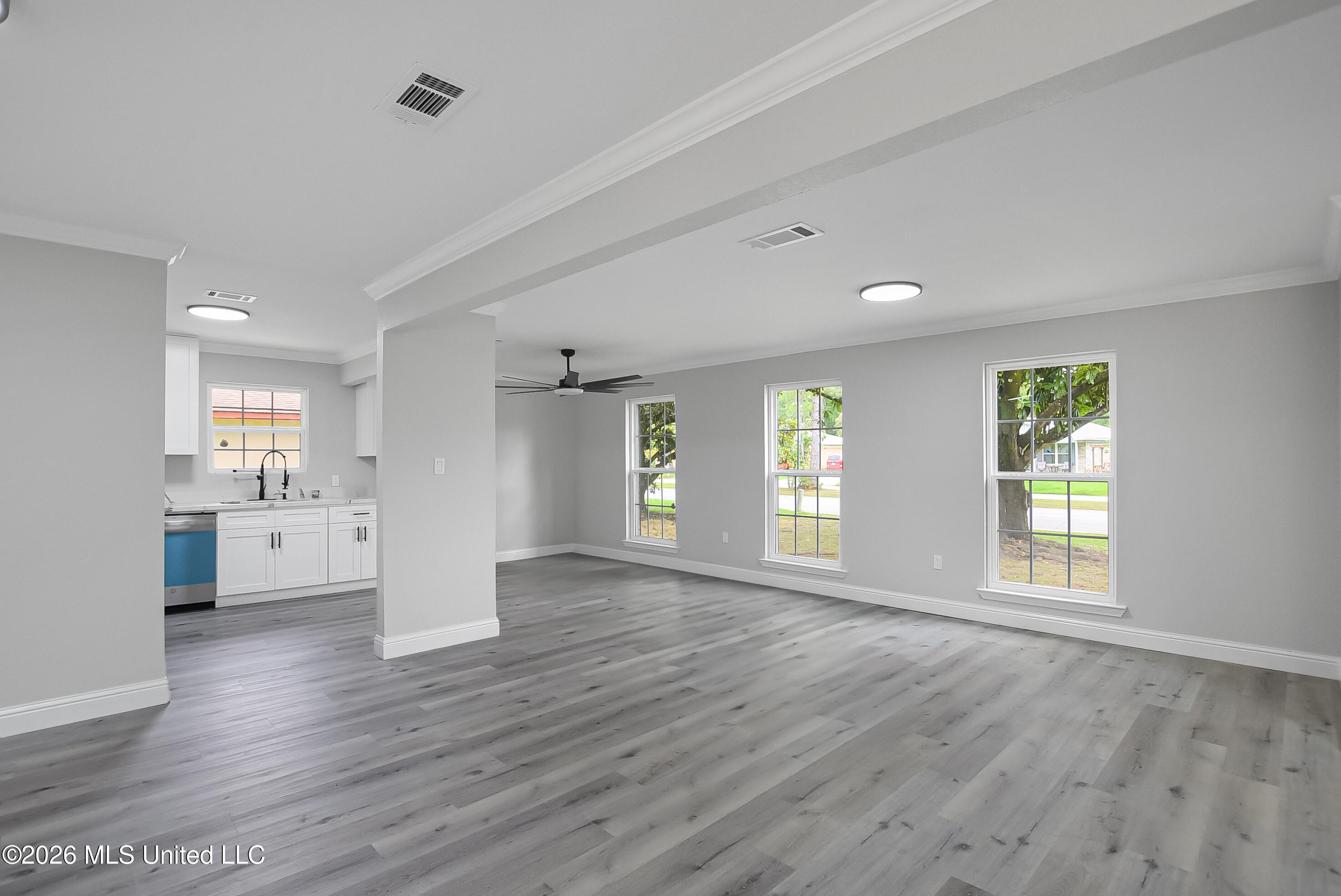 2104 Westgate Parkway Property Photo 6