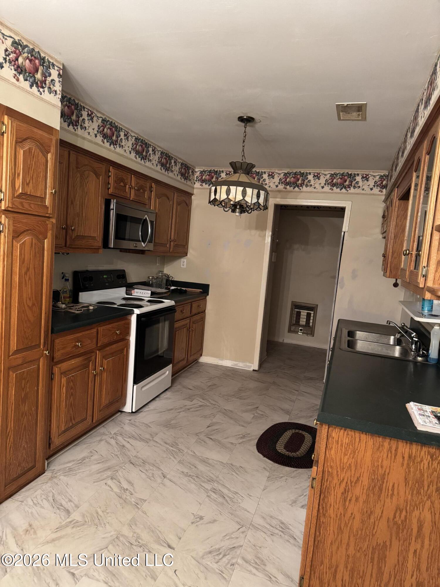 4468 Mccracken Road Property Photo 5