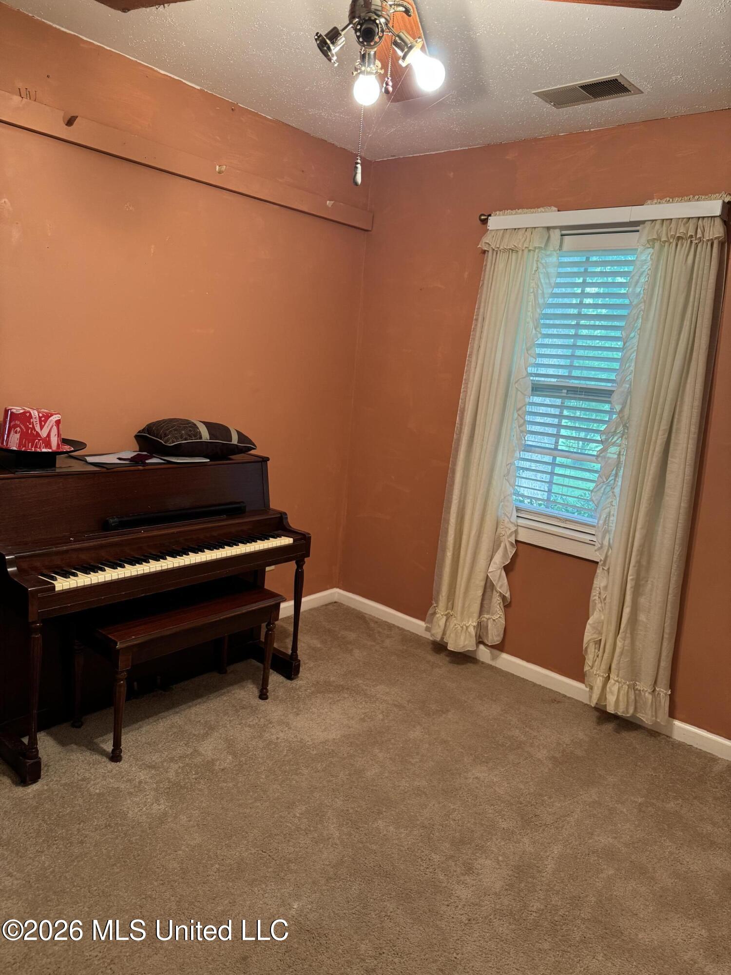 4468 Mccracken Road Property Photo 12