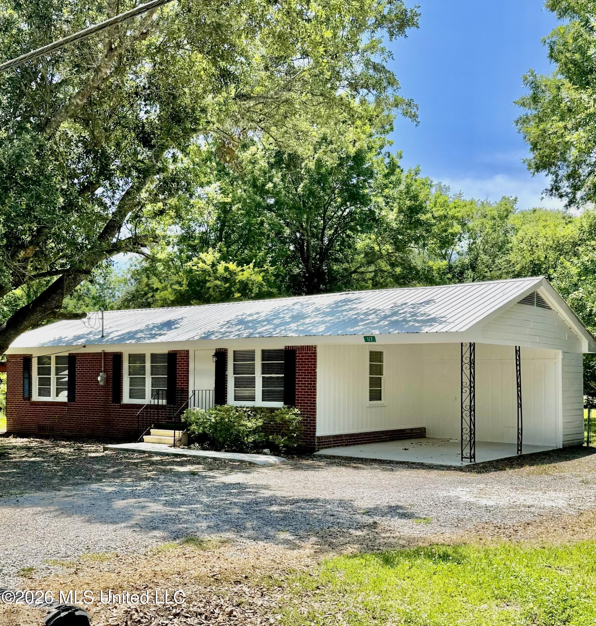 117 Grape Street Property Photo 1