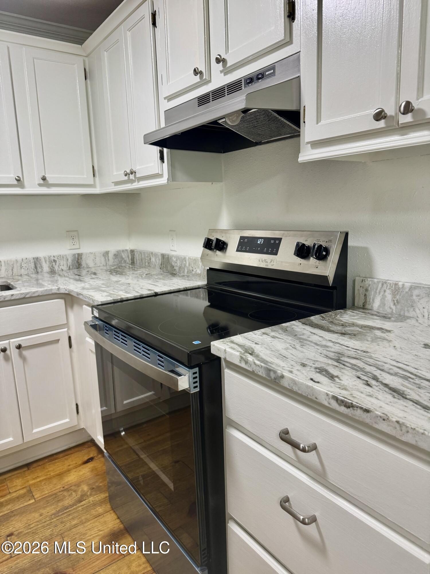 117 Grape Street Property Photo 7