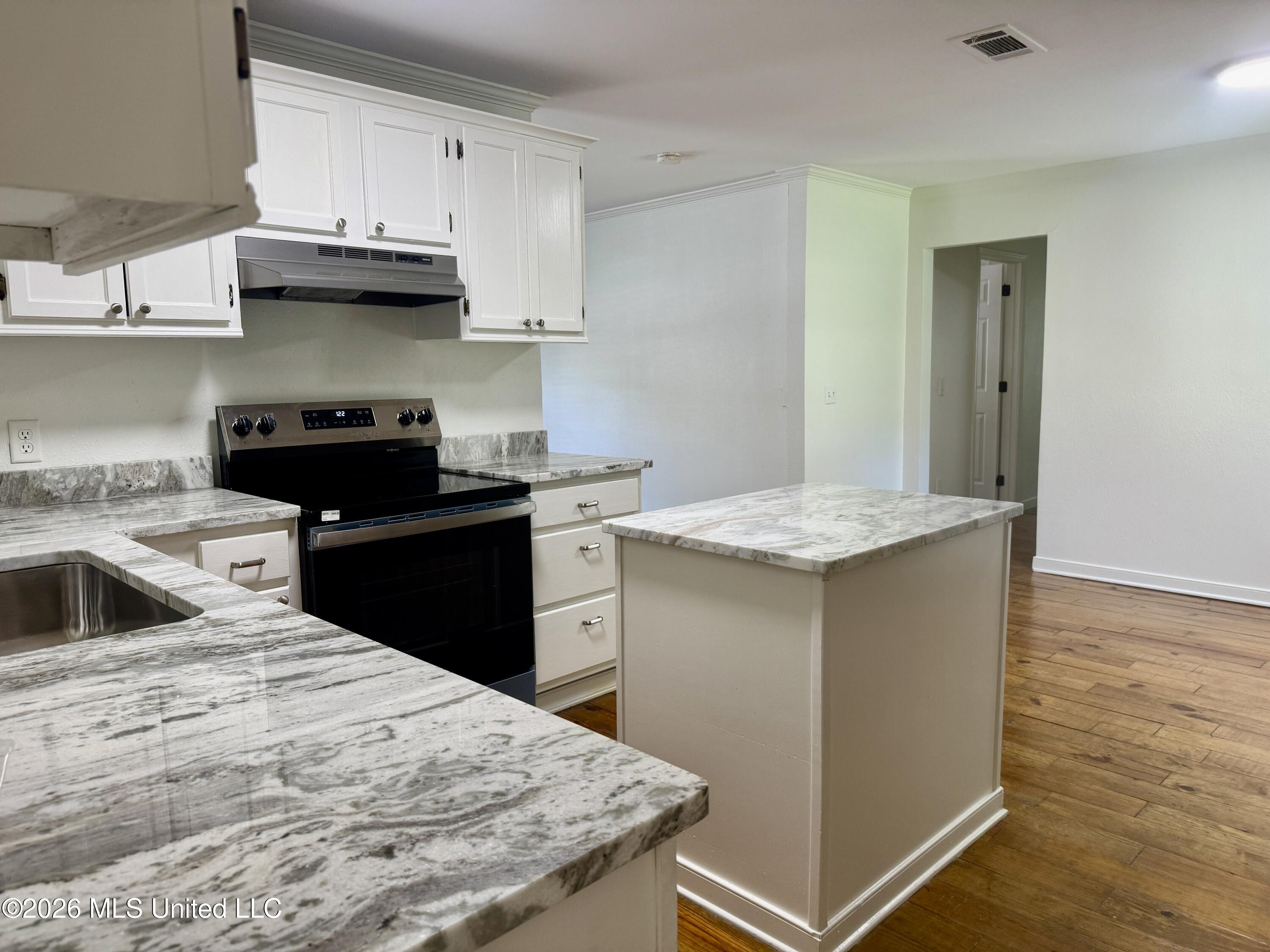 117 Grape Street Property Photo 12