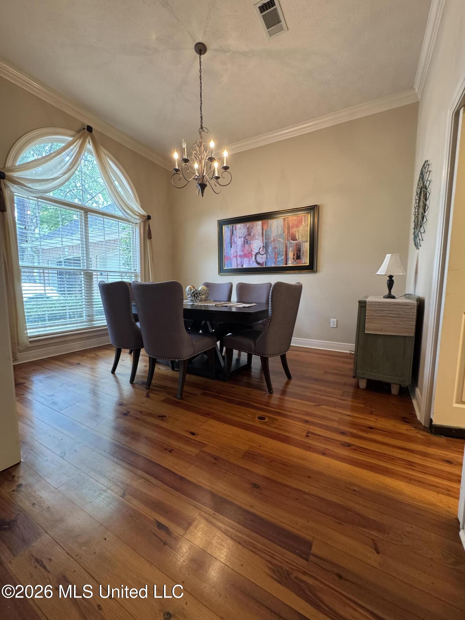 620 Turnberry Lane Property Photo 4