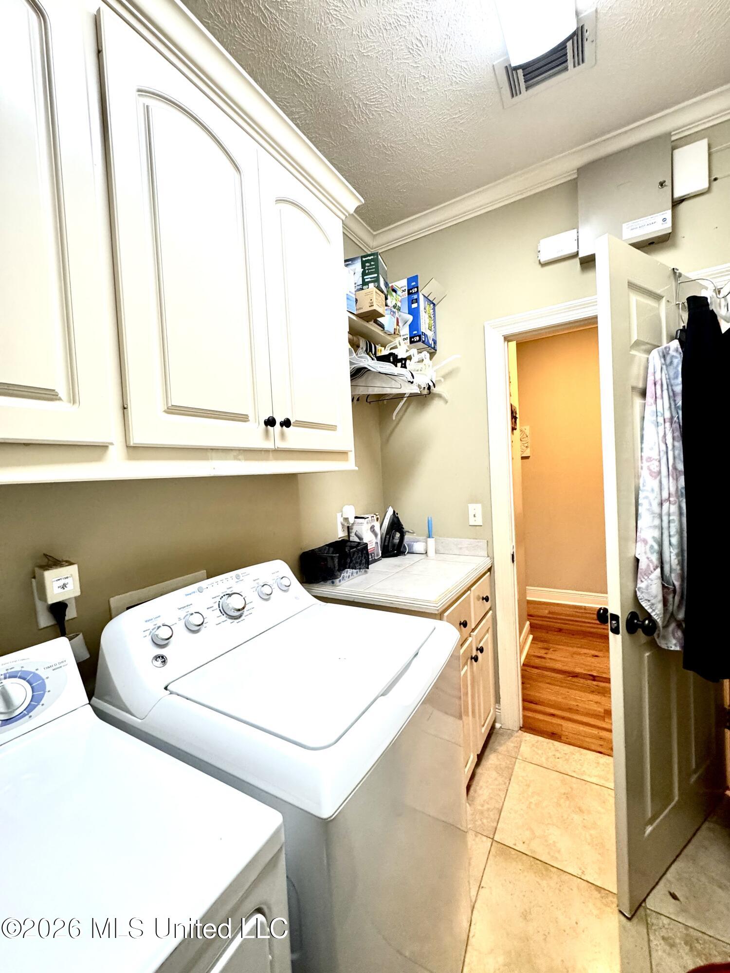 620 Turnberry Lane Property Photo 18