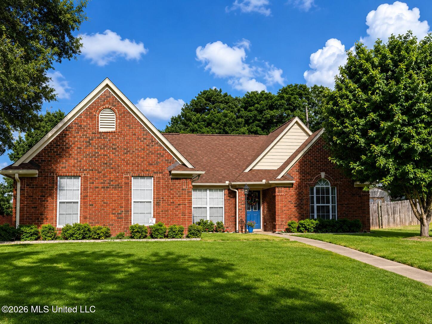 7350 Thistledown Cove Property Photo 1