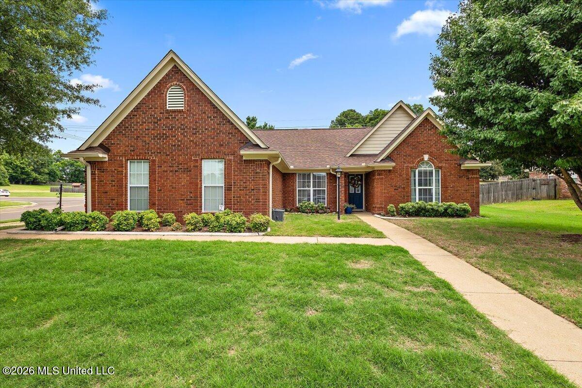 7350 Thistledown Cove Property Photo 2