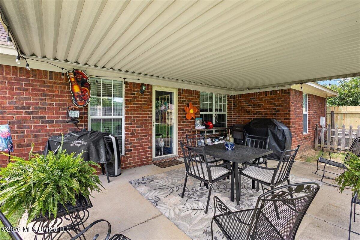 7350 Thistledown Cove Property Photo 24