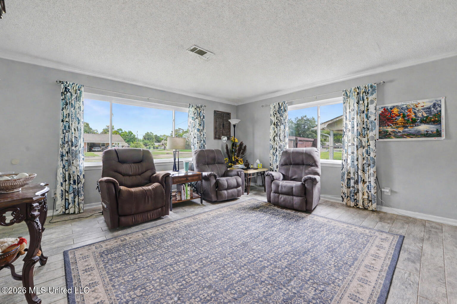 2215 Popps Ferry Road Property Photo 4