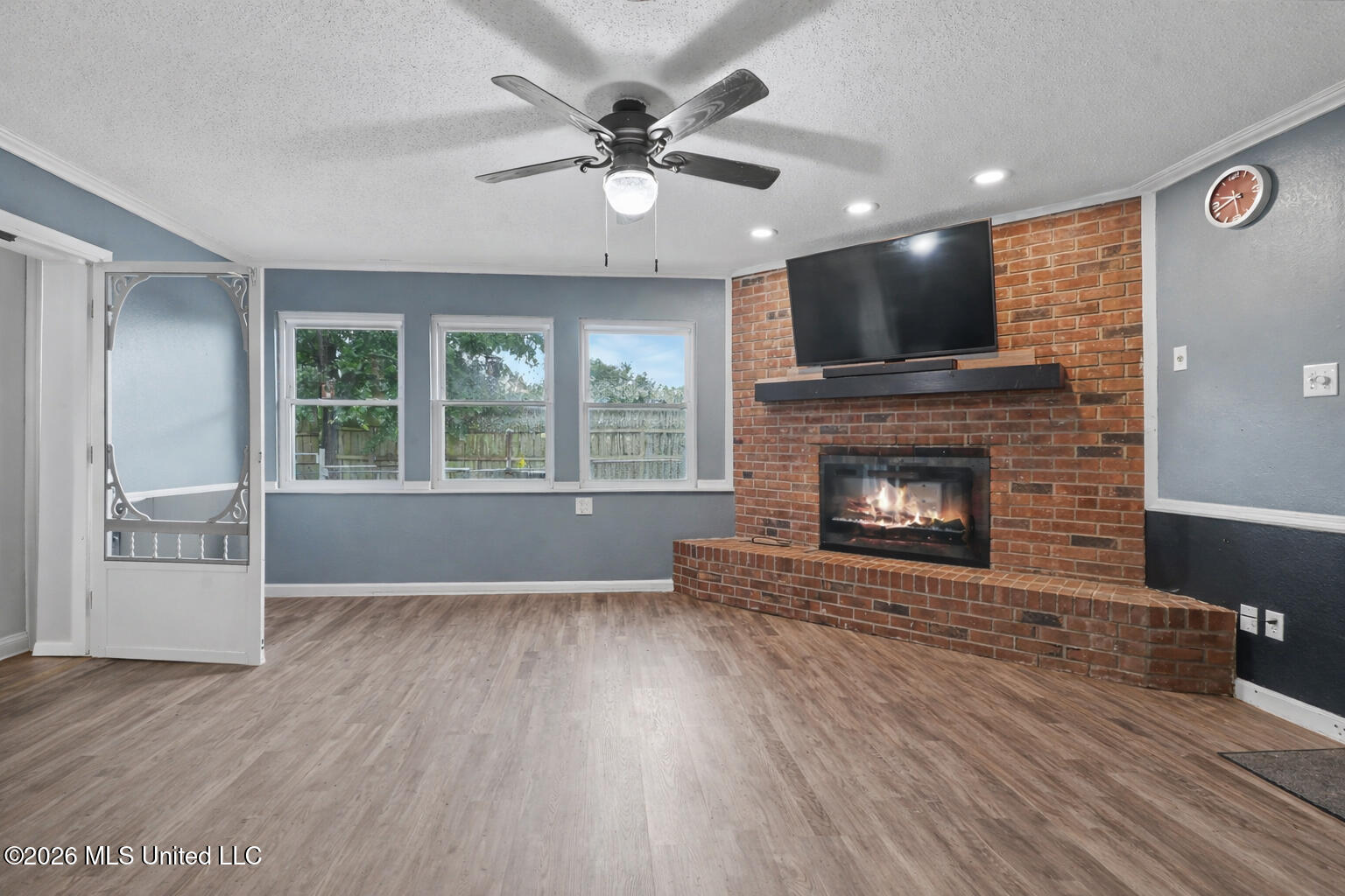 2215 Popps Ferry Road Property Photo 9
