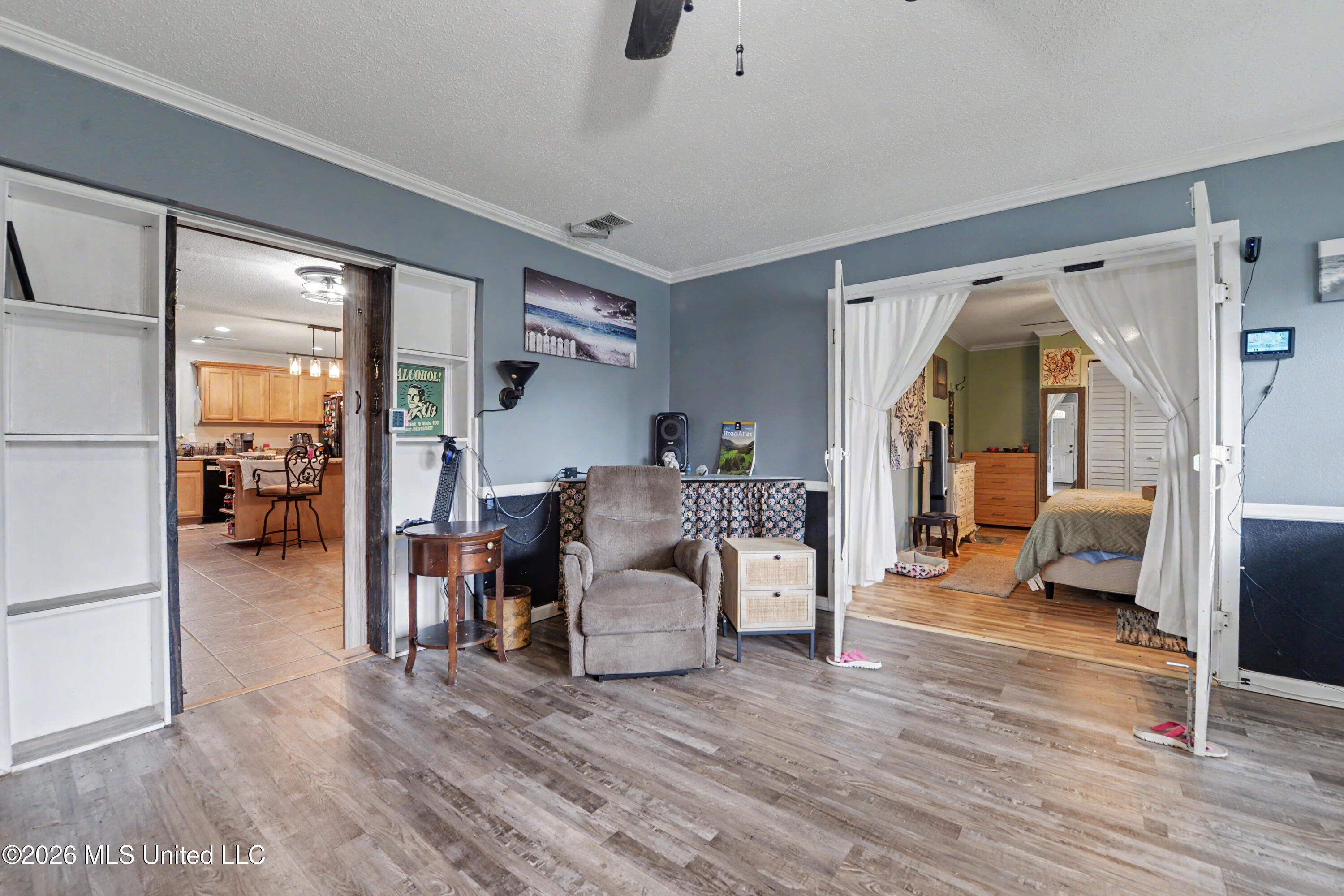 2215 Popps Ferry Road Property Photo 10