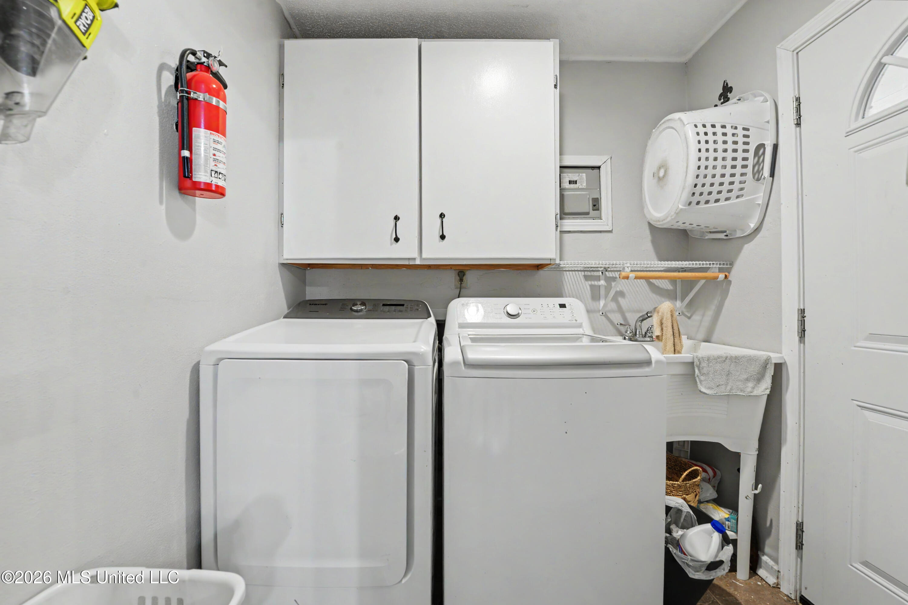 2215 Popps Ferry Road Property Photo 20