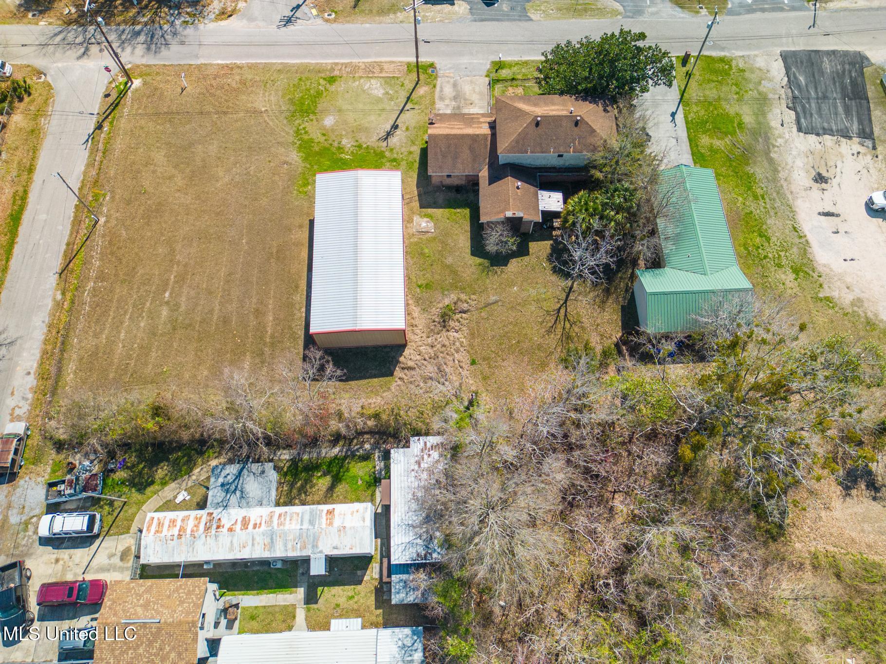 3222 Toncrey Road Property Photo 10