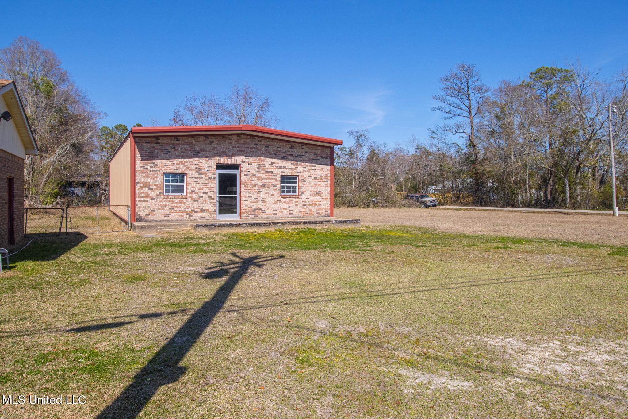 3222 Toncrey Road Property Photo 14