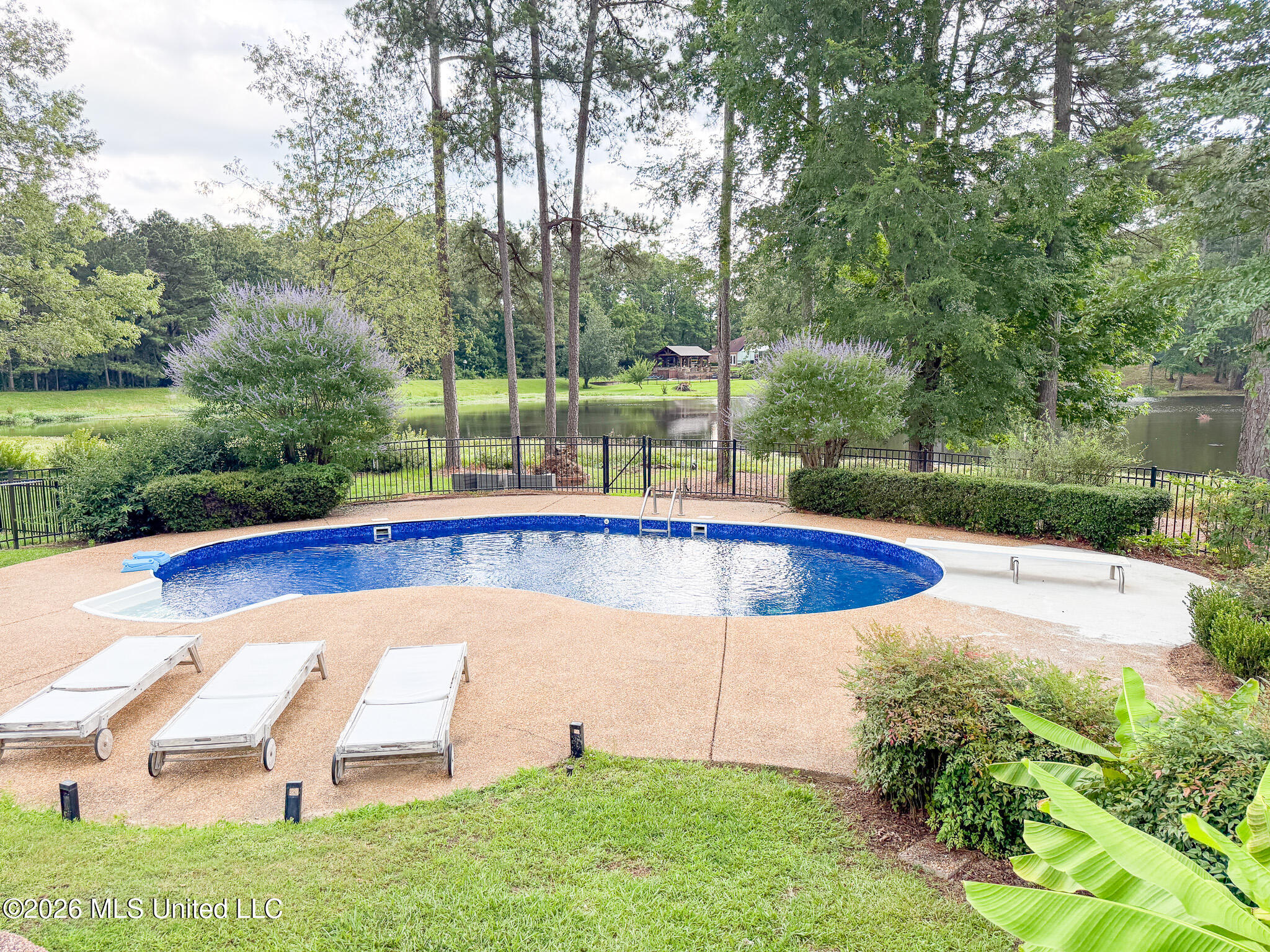 114 Redbud Drive Property Photo 2