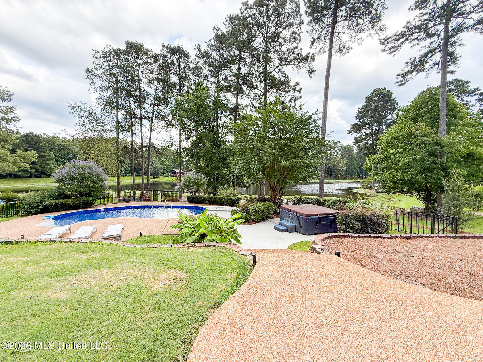 114 Redbud Drive Property Photo 29