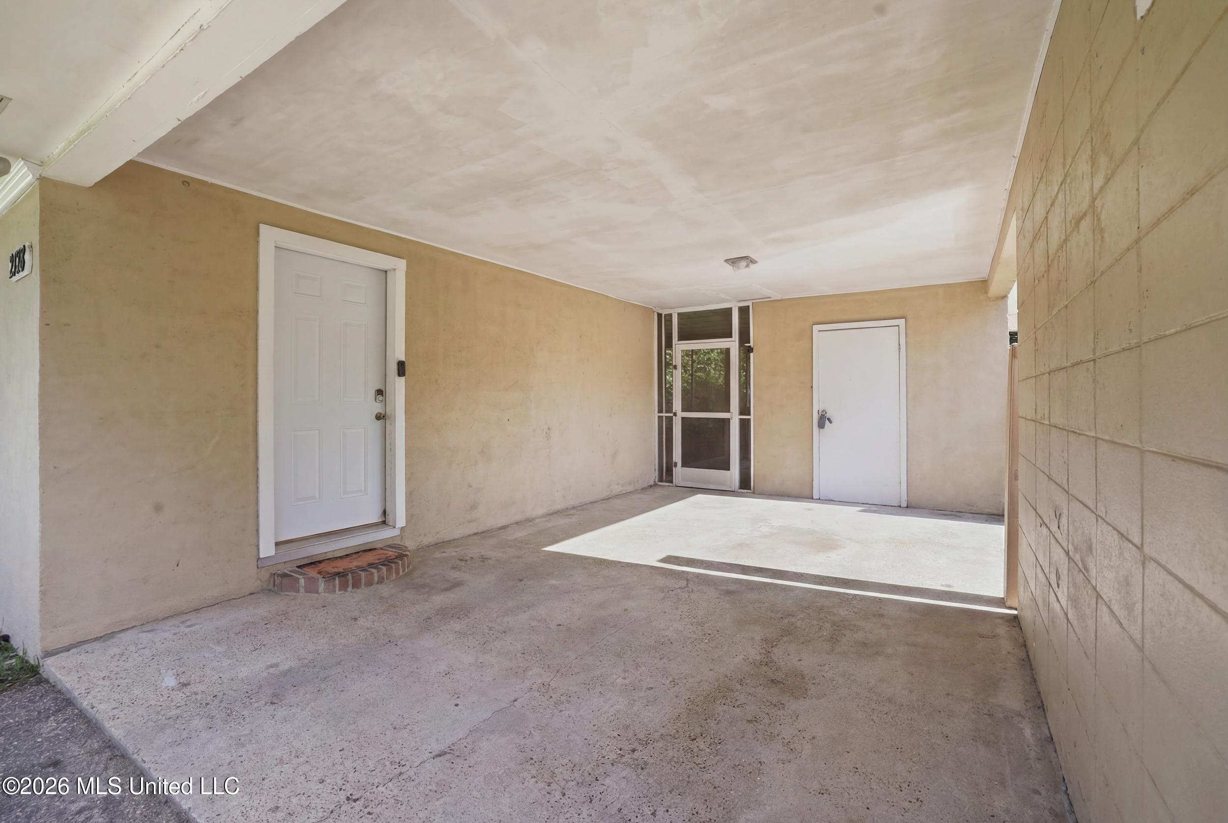 2128 Ames Street Property Photo 4