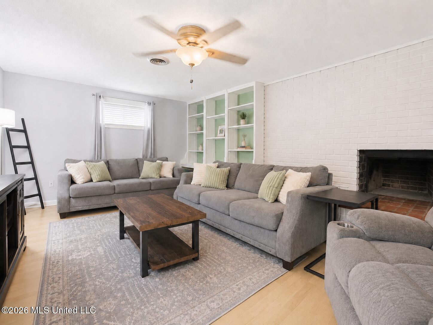 2128 Ames Street Property Photo 8