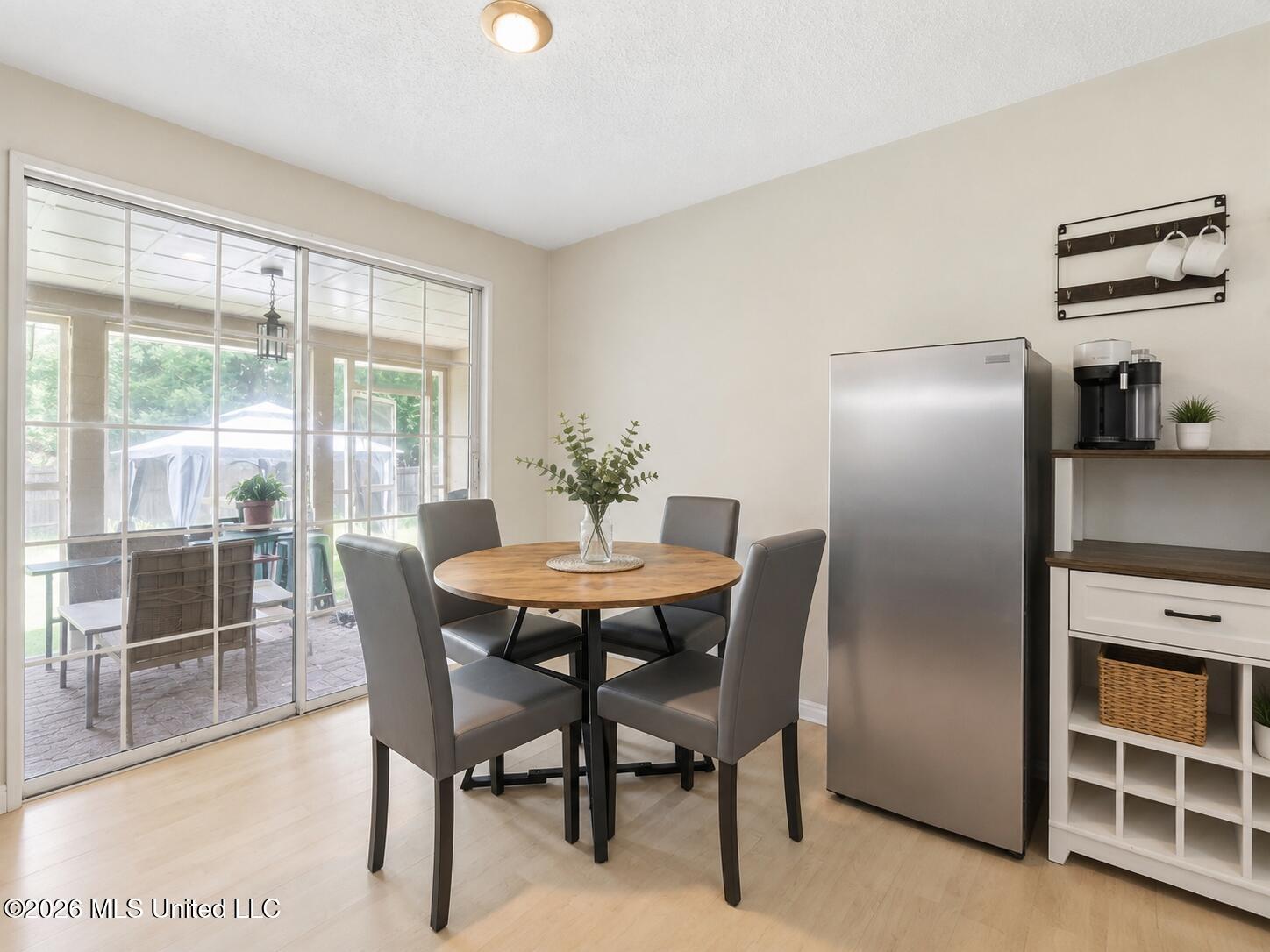 2128 Ames Street Property Photo 11