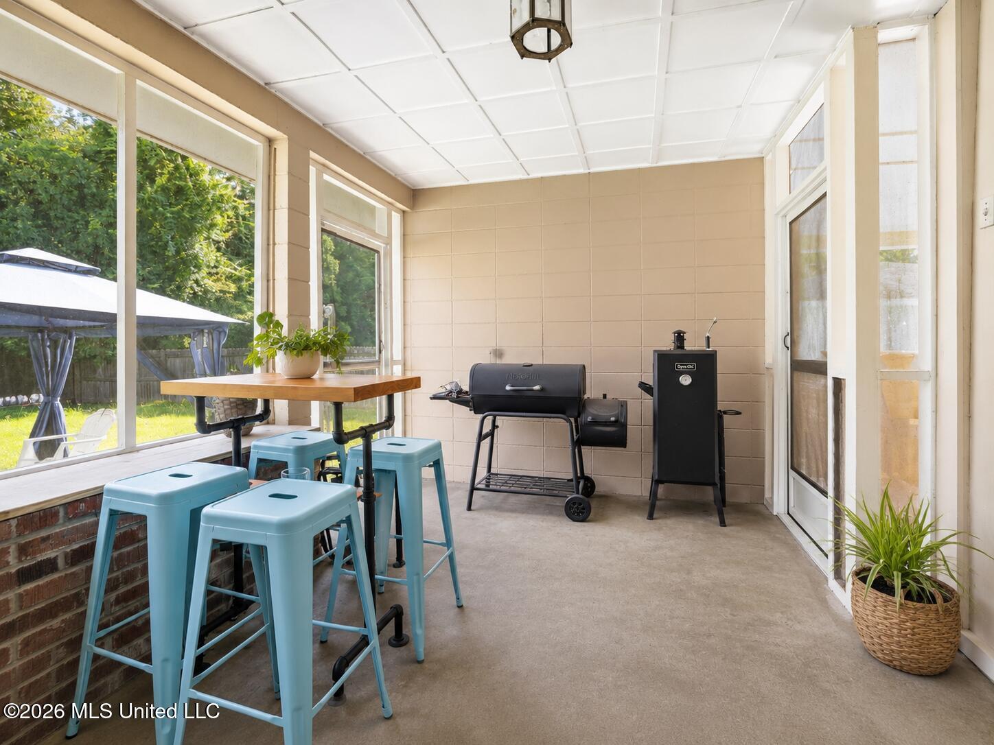 2128 Ames Street Property Photo 18