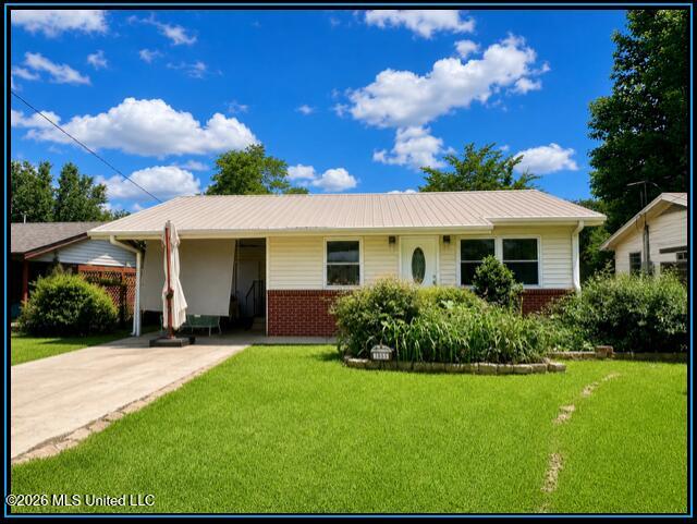1055 Eastview Drive Property Photo 1