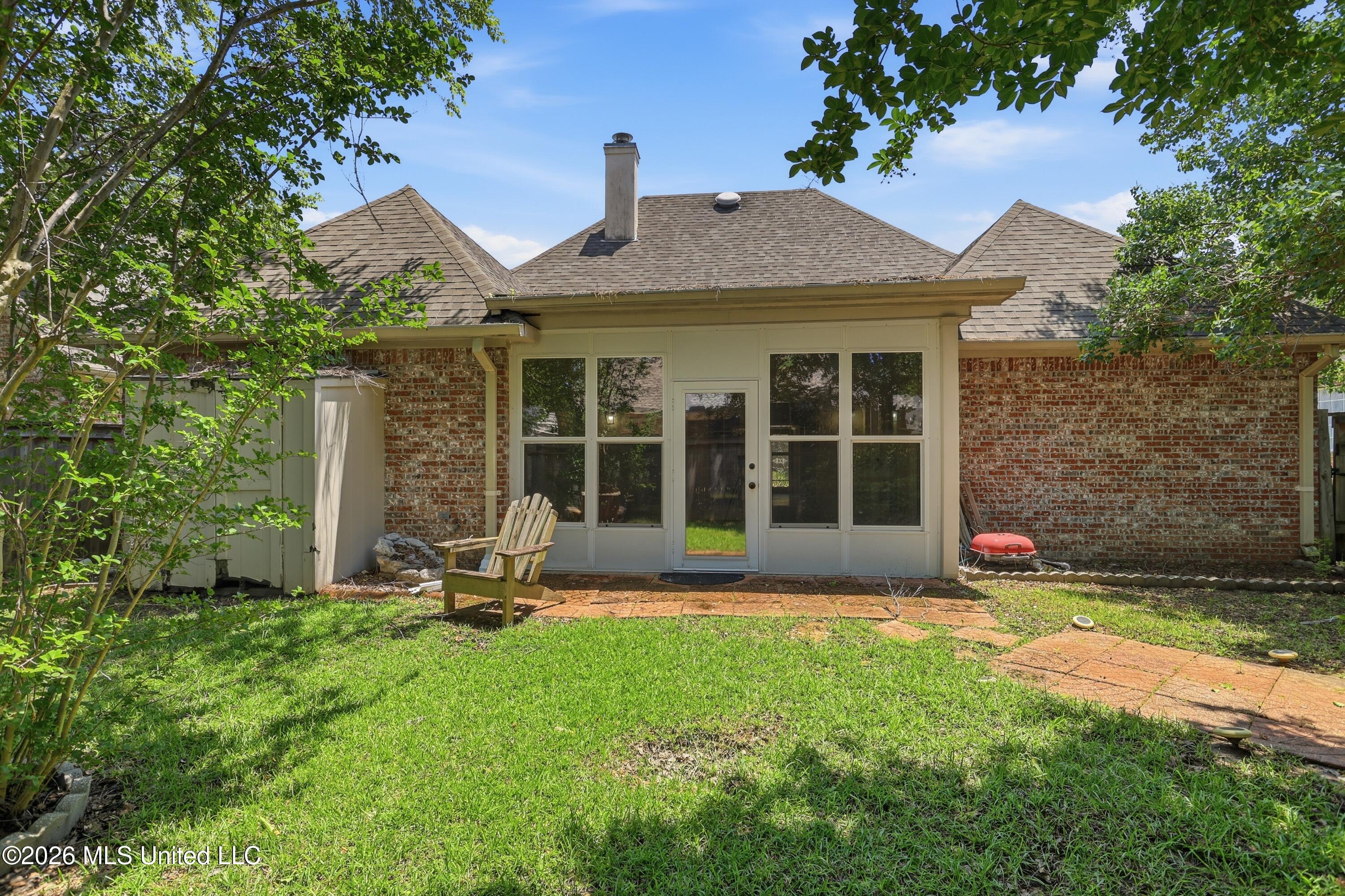 707 Versailles Drive Property Photo 30