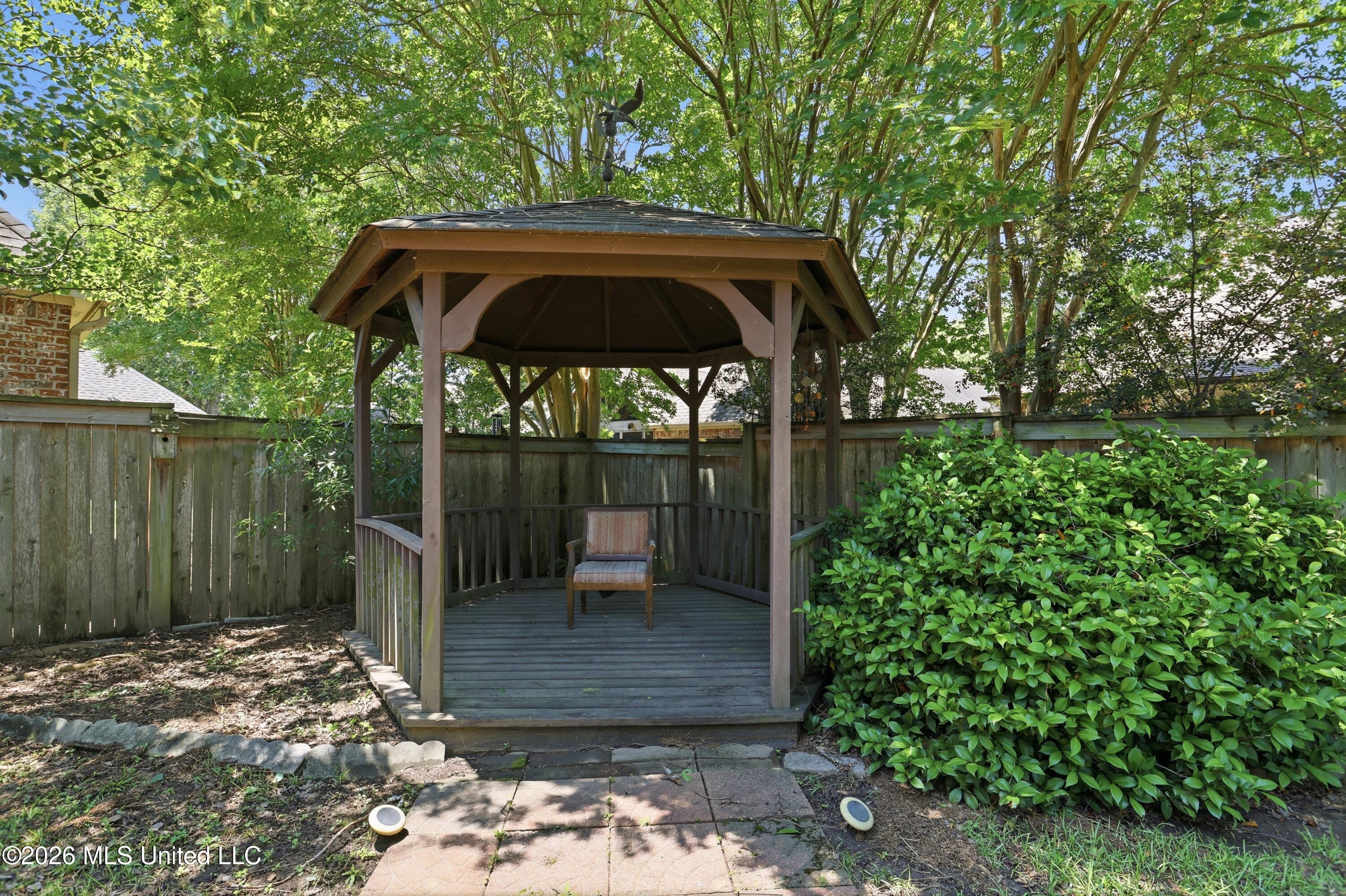 707 Versailles Drive Property Photo 33