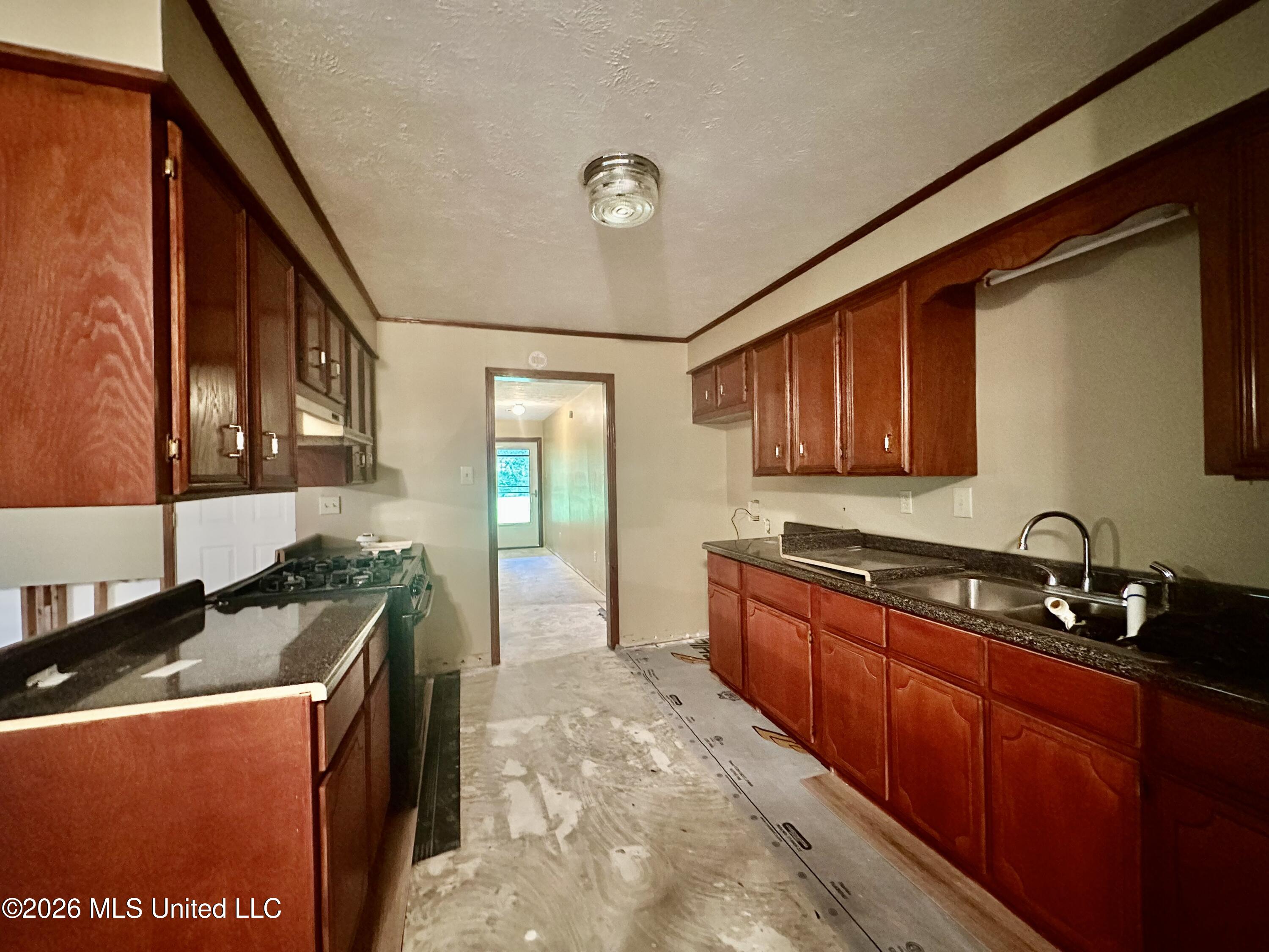 108 Broadmoor Drive Property Photo 3