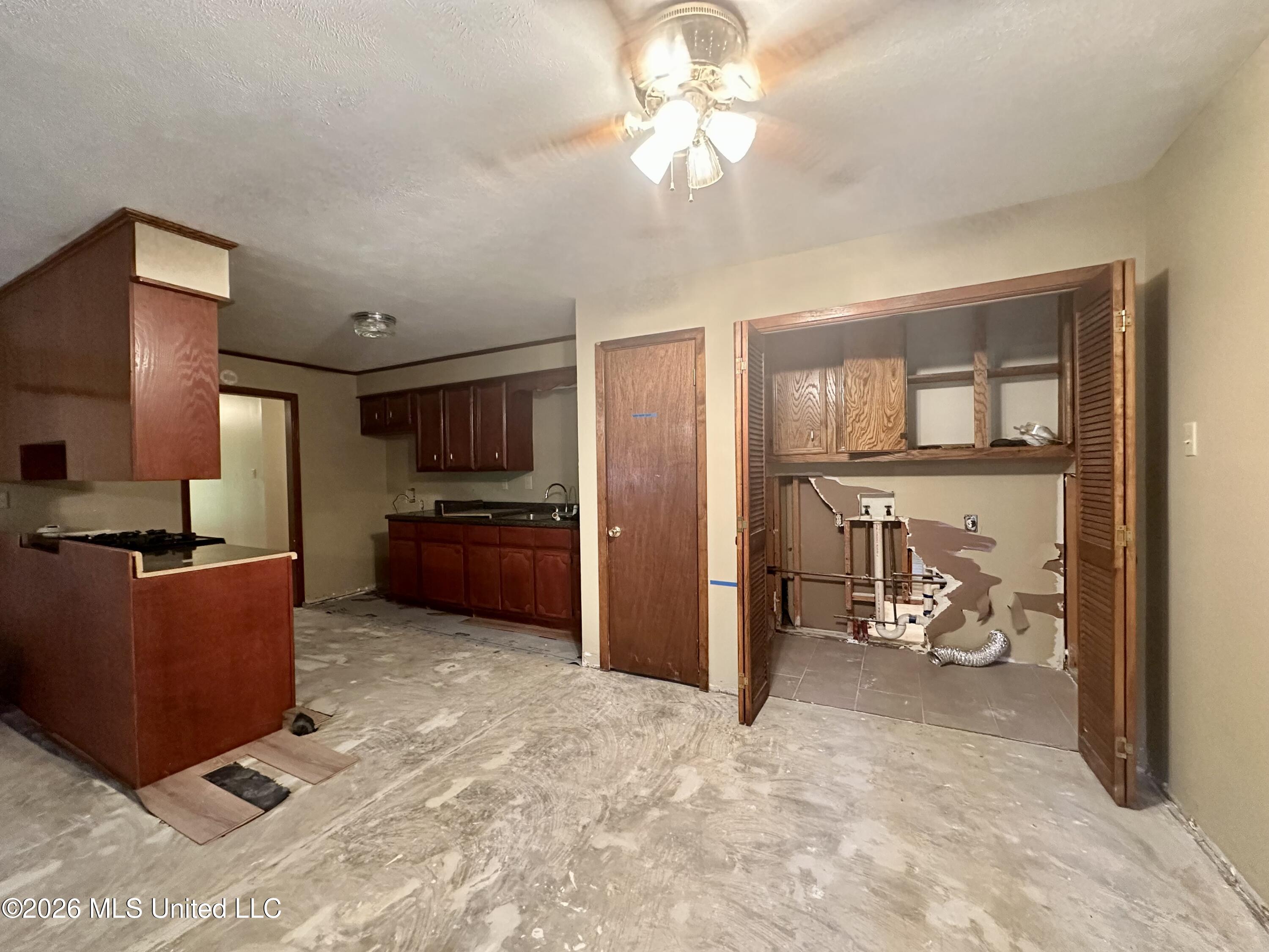 108 Broadmoor Drive Property Photo 4