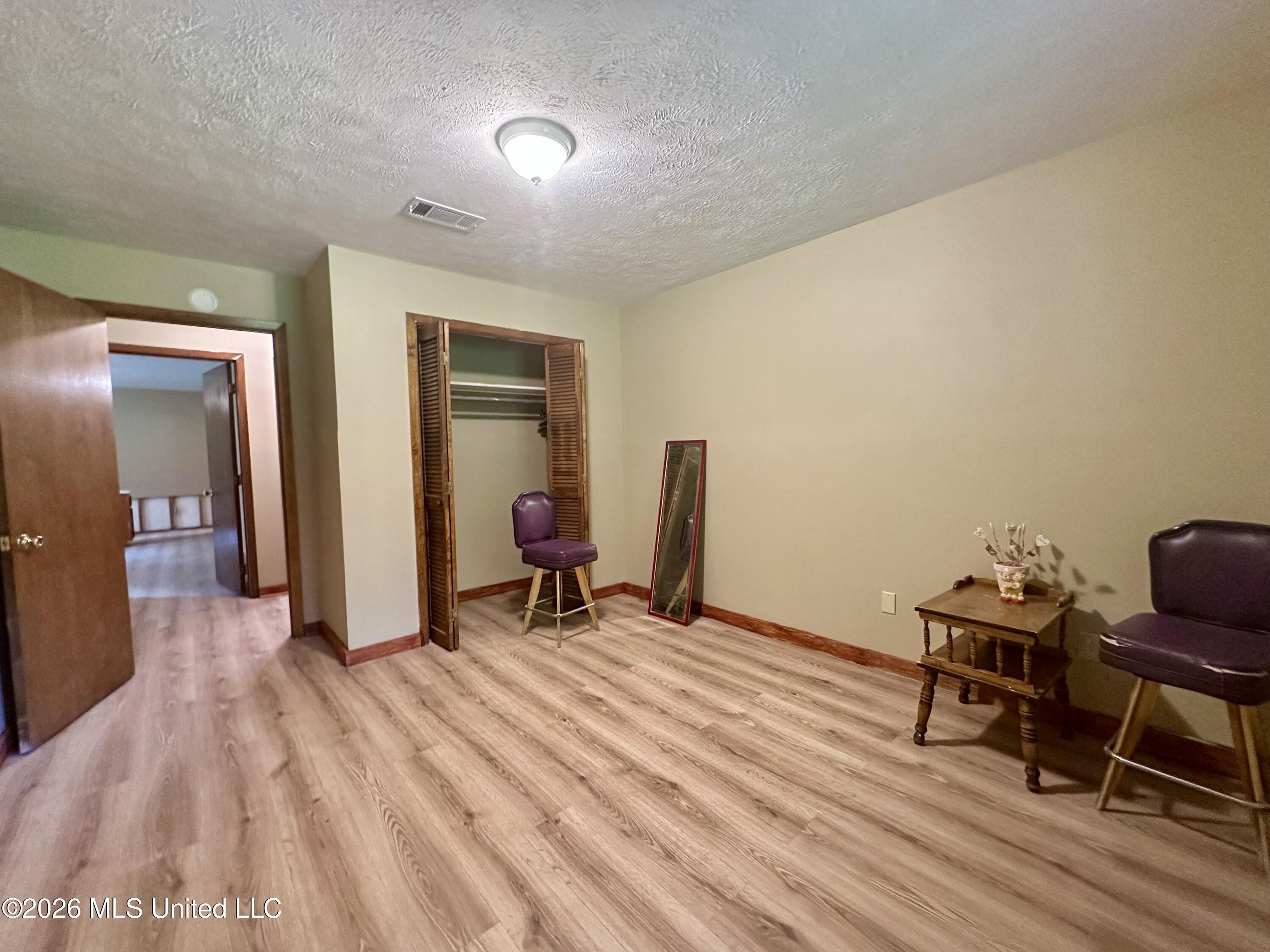 108 Broadmoor Drive Property Photo 12
