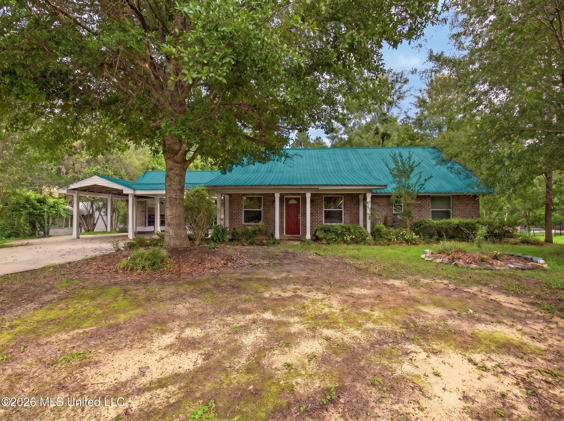 19119 E Highland Drive Property Photo 1