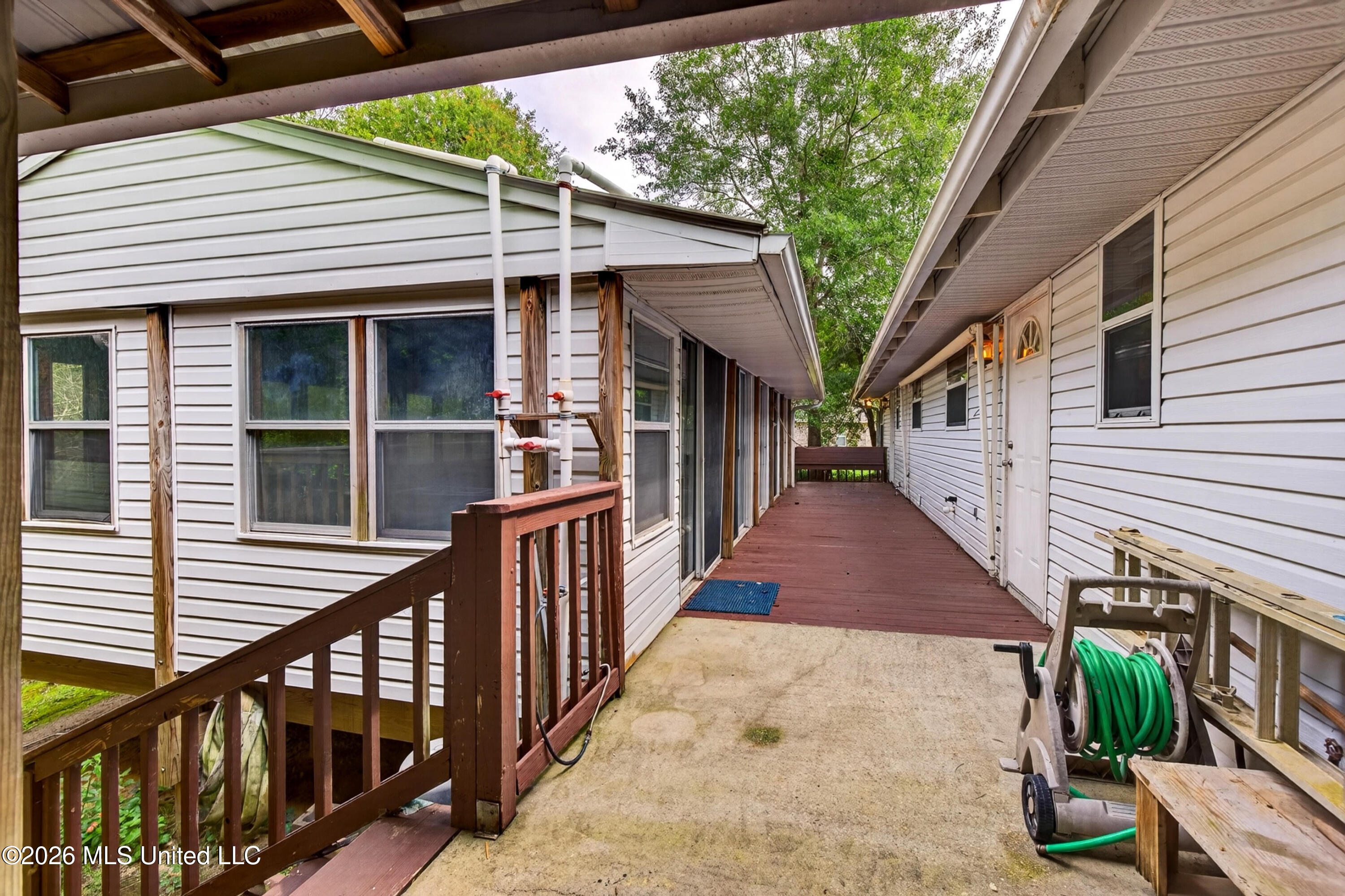 19119 E Highland Drive Property Photo 30